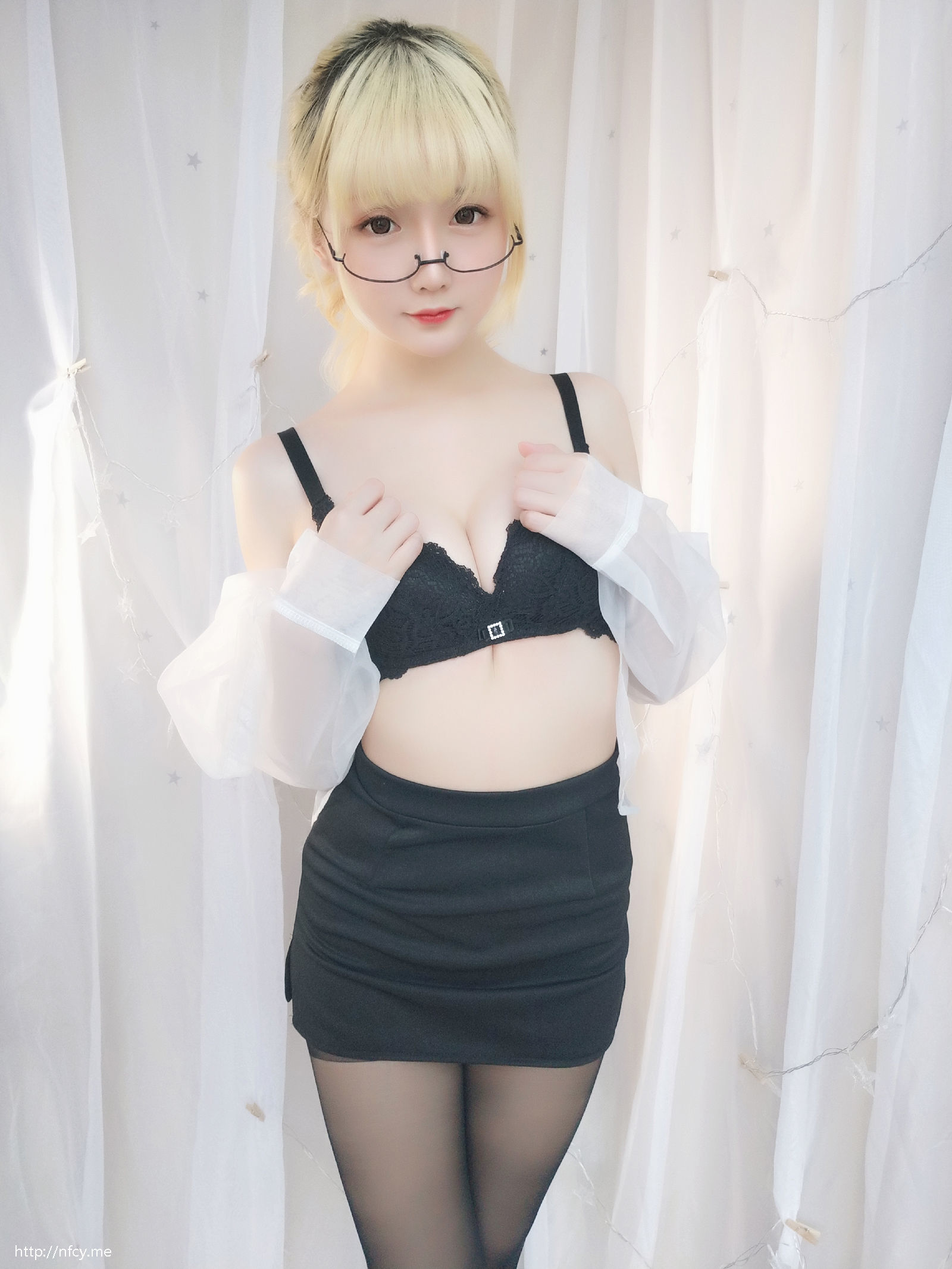  belle ta COS] Star of Chichi VOL.11 Gói Làm Thêm Tối Nay