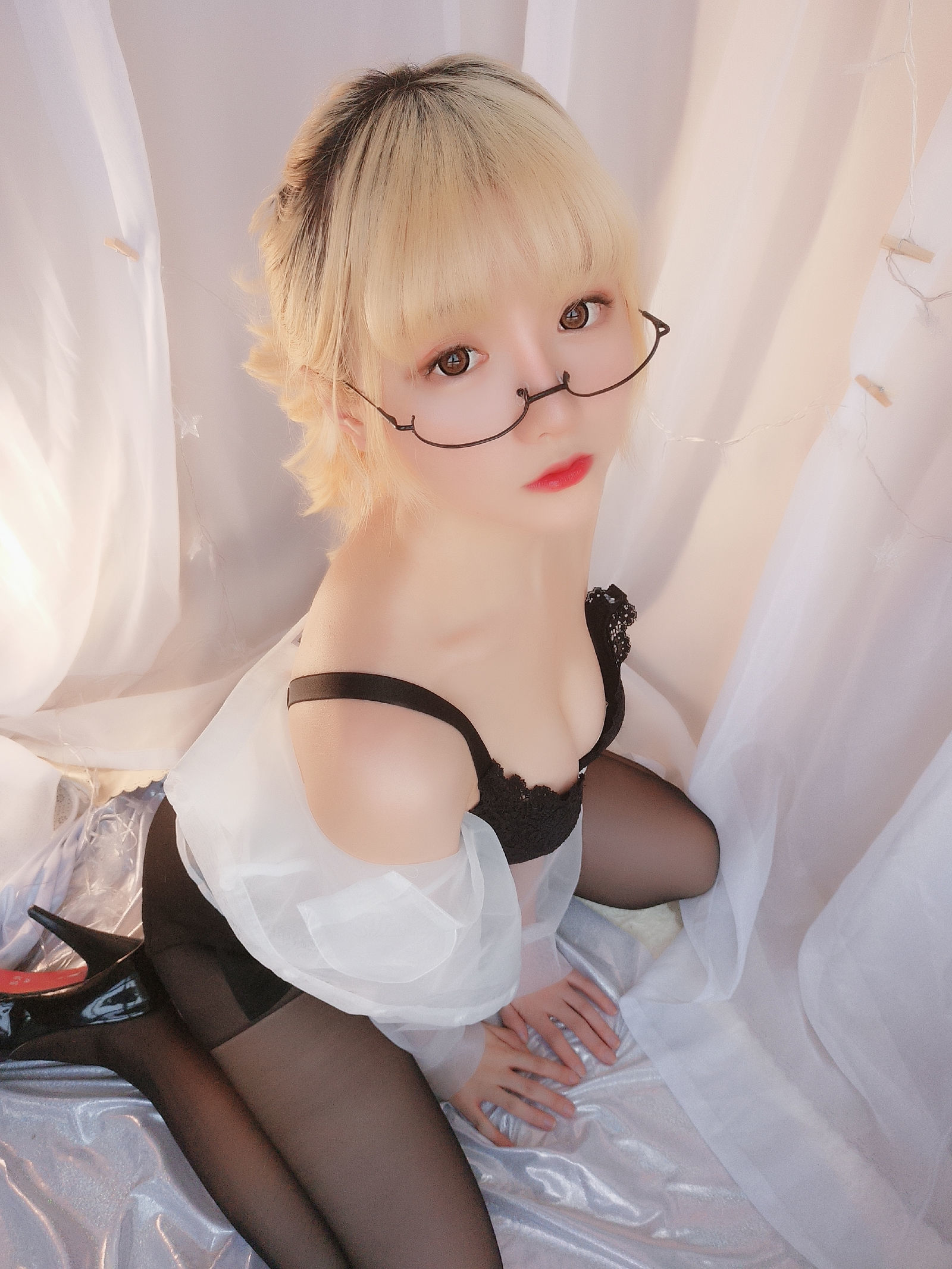 belle ta COS] Star of Chichi VOL.11 Gói Làm Thêm Tối Nay