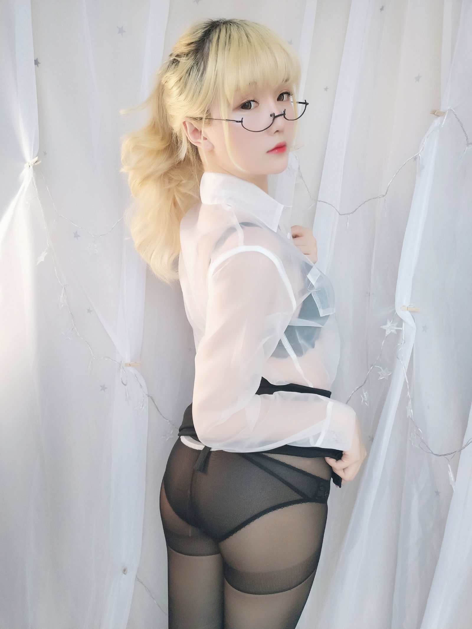  belle ta COS] Star of Chichi VOL.11 Gói Làm Thêm Tối Nay