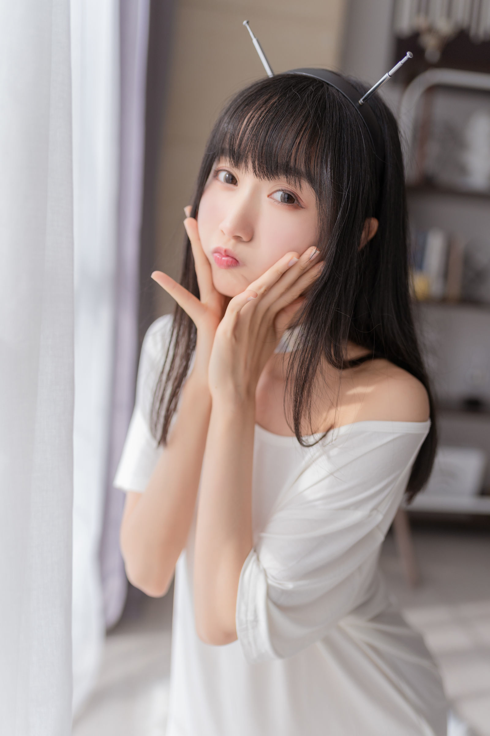  belle  Cosplay] Mộc Miên Miên OwO - Kiểu Bạn Gái Thông Minh