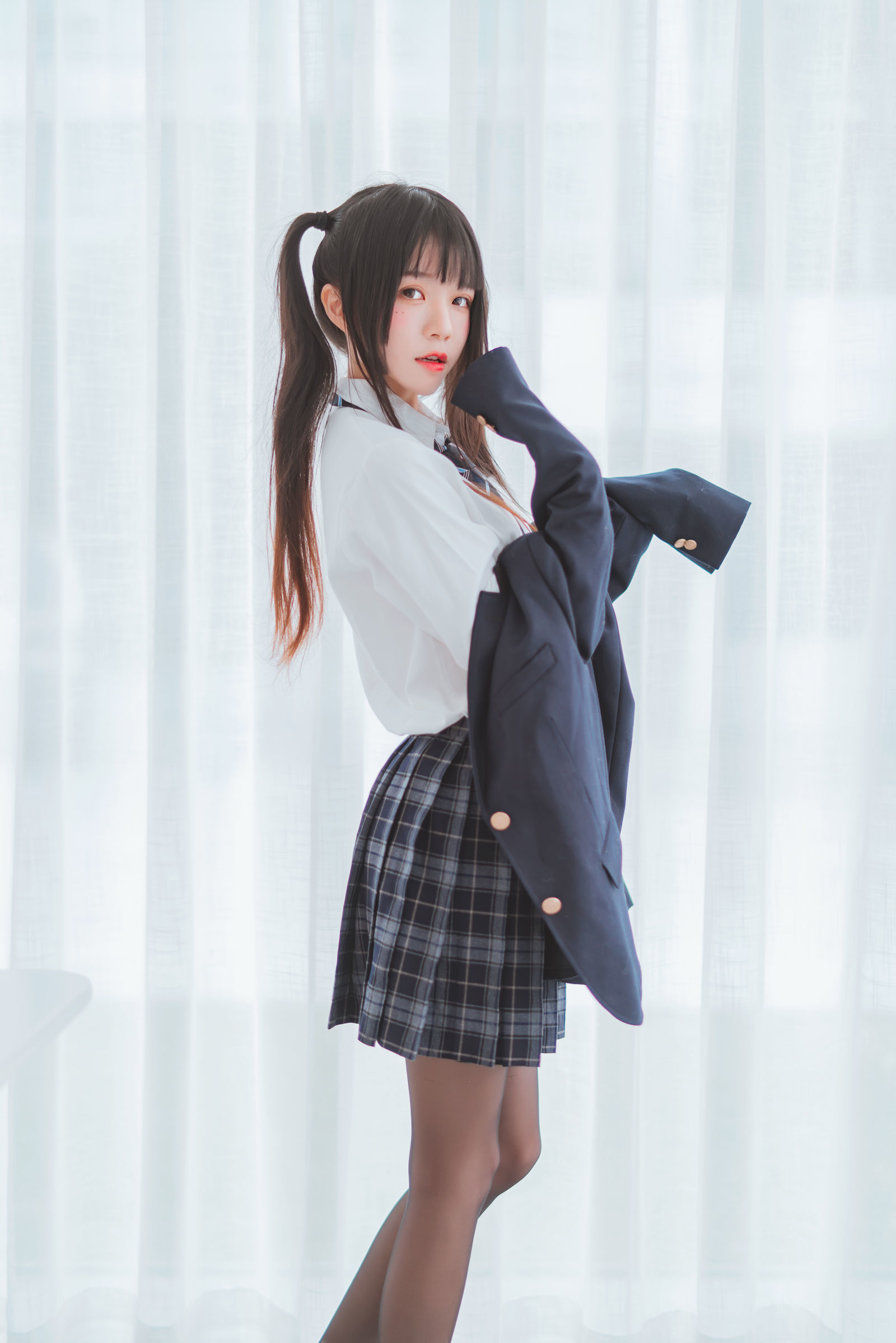 蘿莉COS] 櫻桃喵 - 冬季制服絲秀
