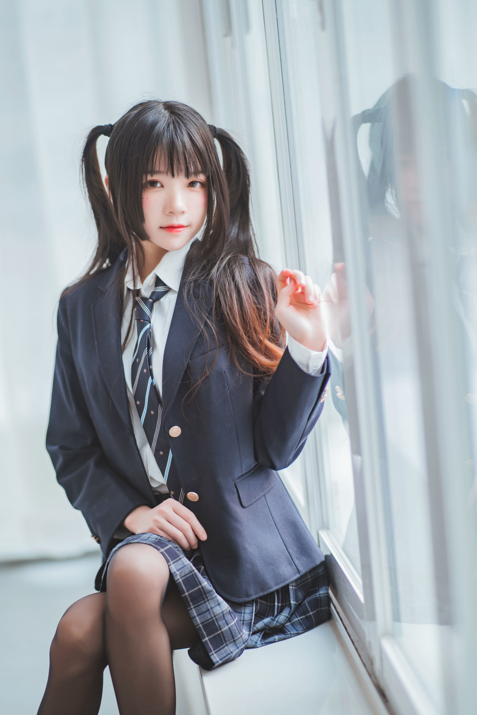 蘿莉COS] 櫻桃喵 - 冬季制服絲秀