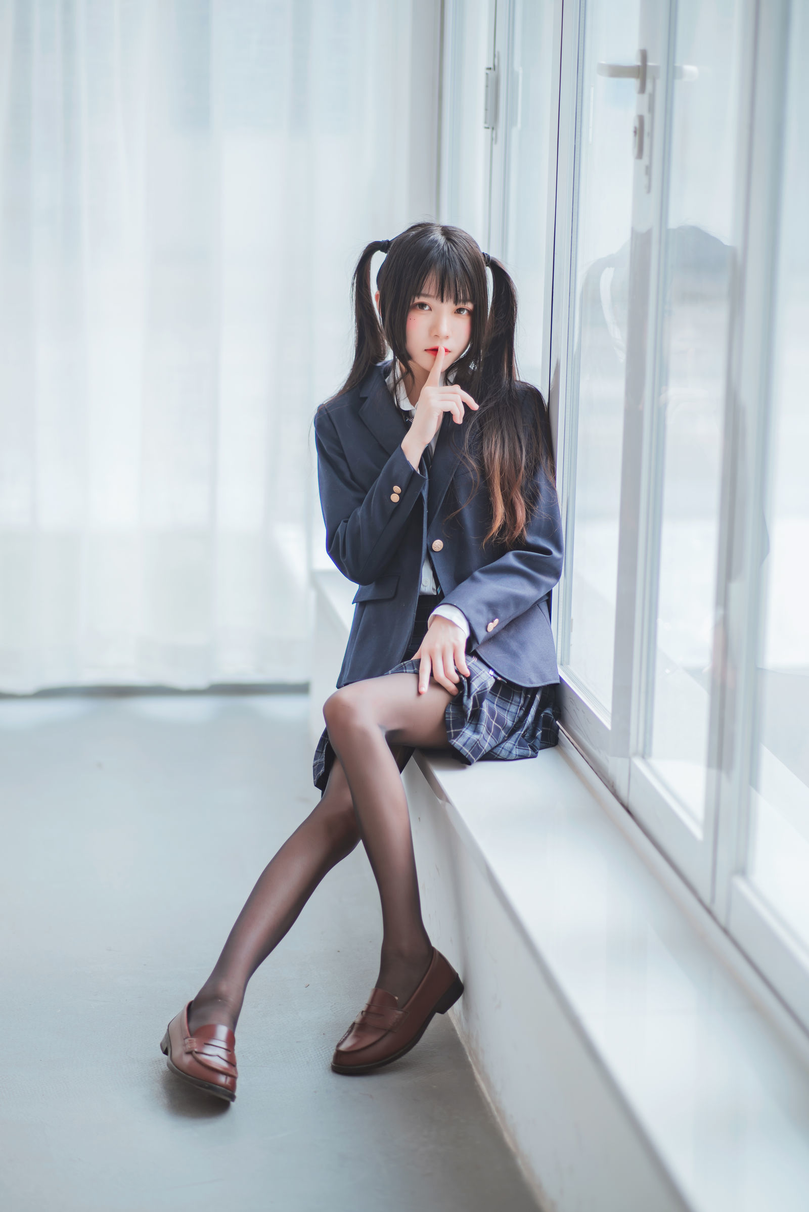 蘿莉COS] 櫻桃喵 - 冬季制服絲秀
