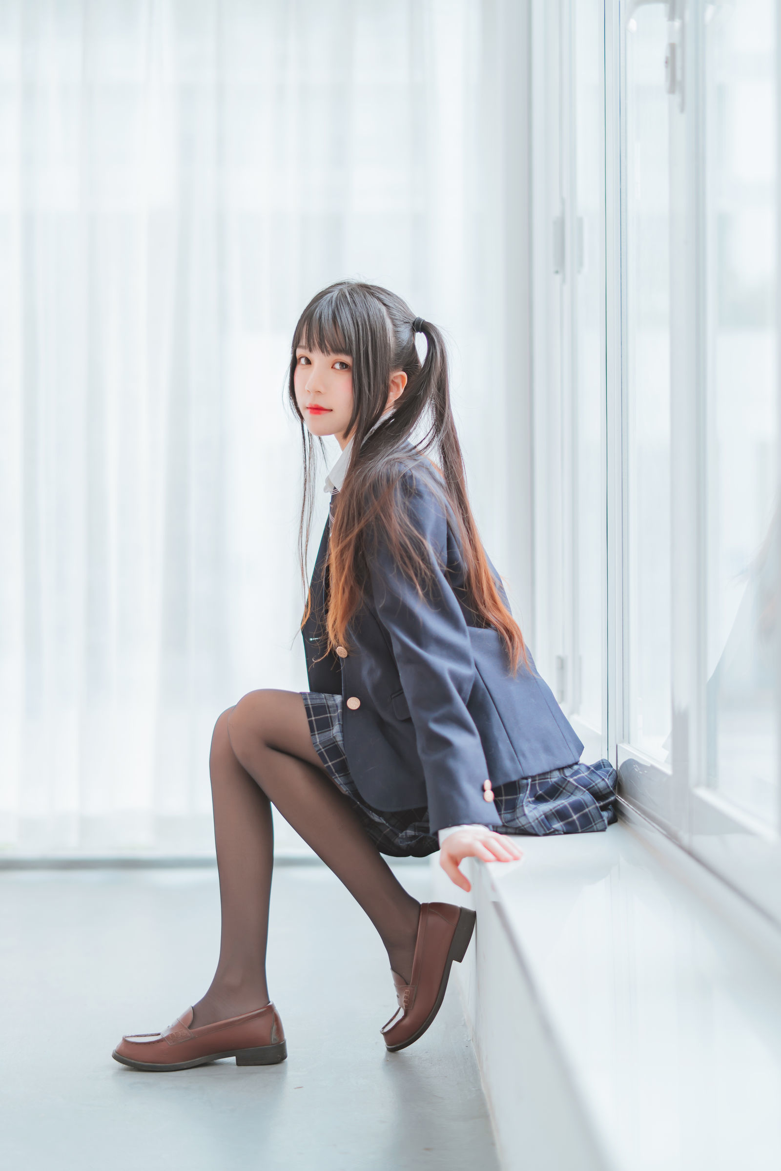 蘿莉COS] 櫻桃喵 - 冬季制服絲秀