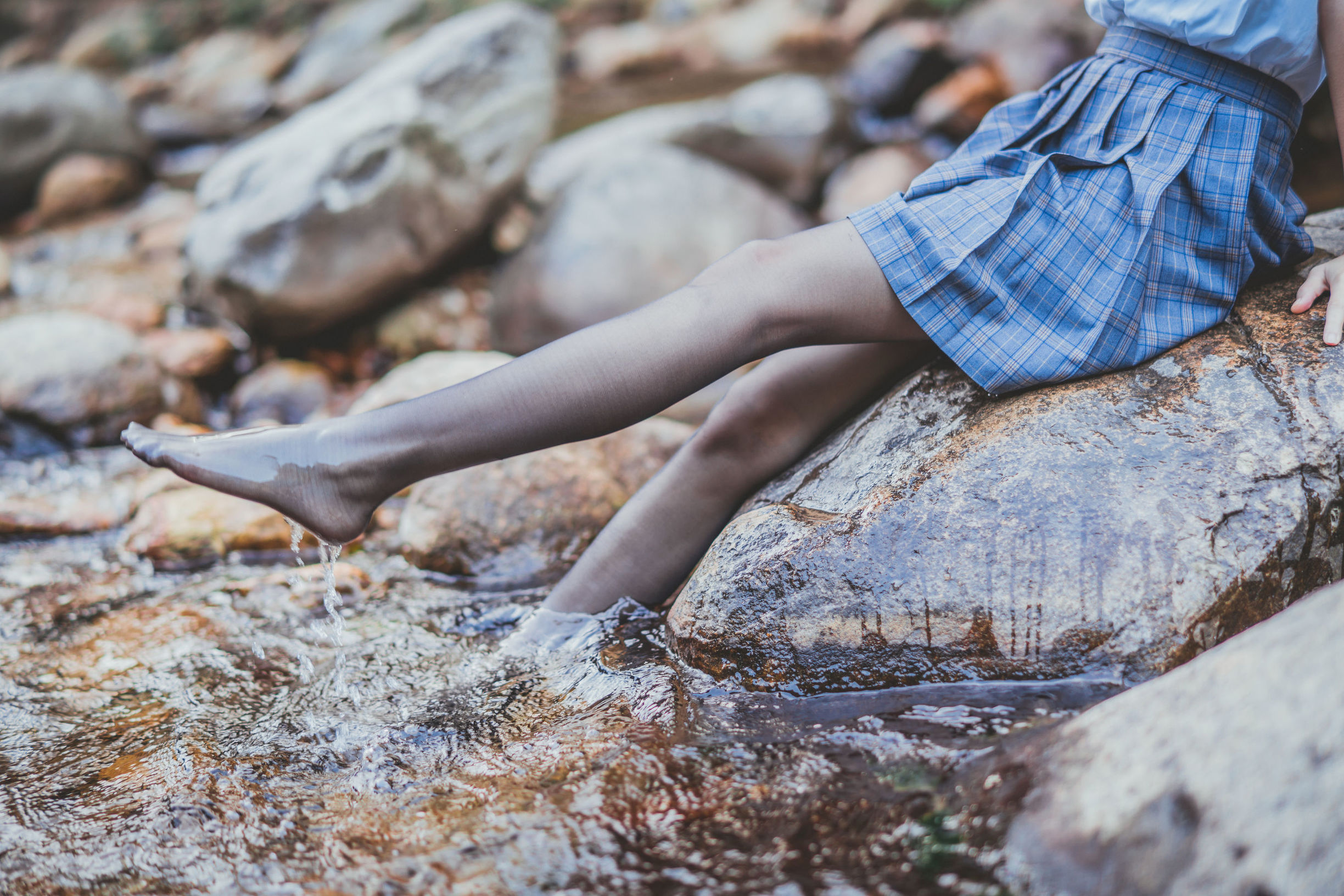  belle  COS] Sakura Tao Meow 《Series Cosplay Nữ Sinh Đồng Phục Ướt Át》