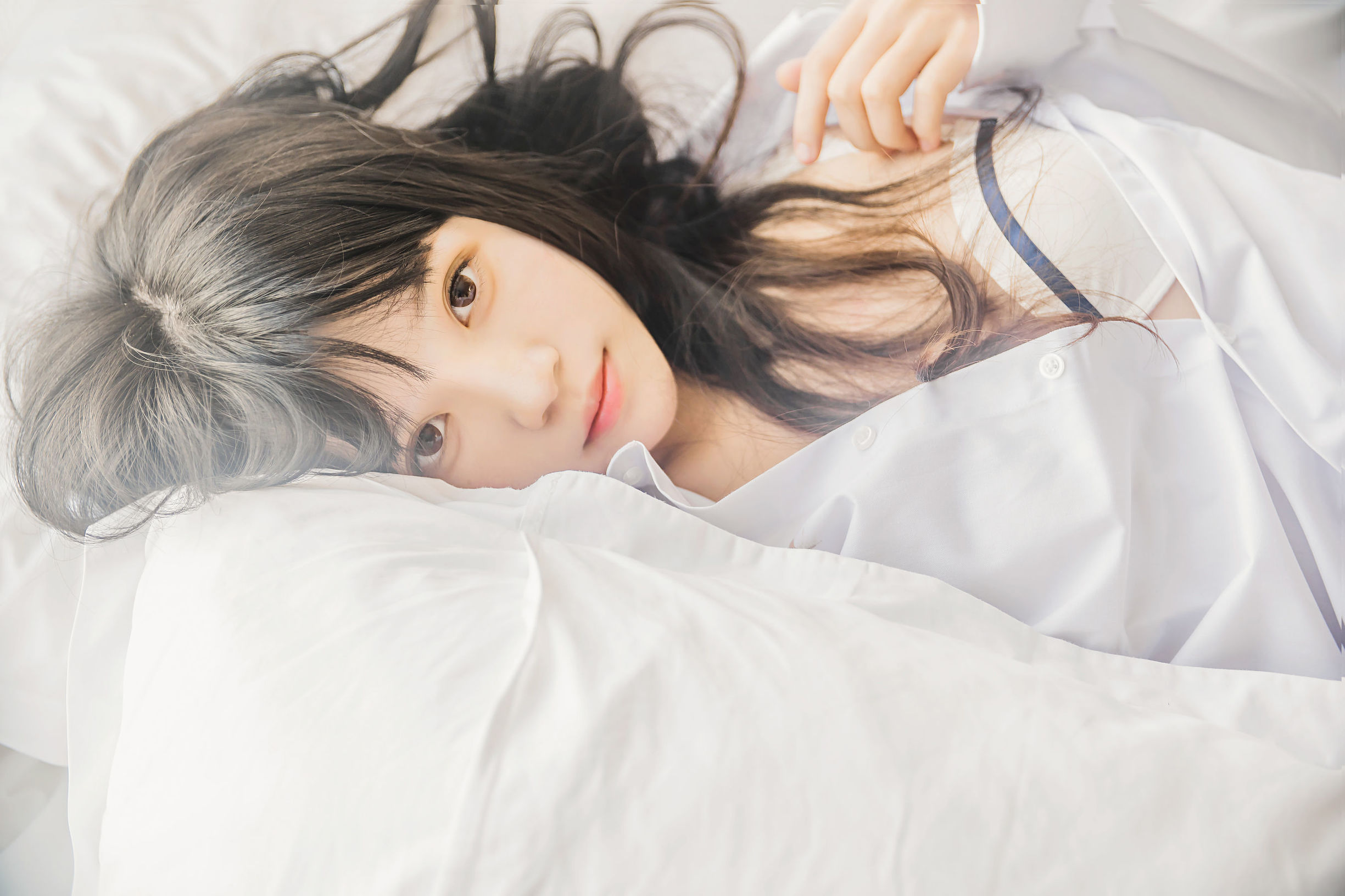  belle  Cosplay] Sakura Meow《Sakura Chưa Chín - Áo Sơ Mi Trắng Lan Tỏa》