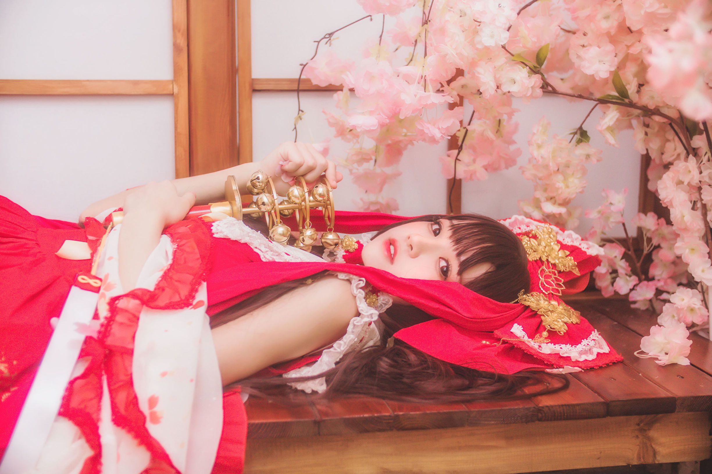 ロリCOS] 桜桃にゃ《霊夢 新年おめでとう》