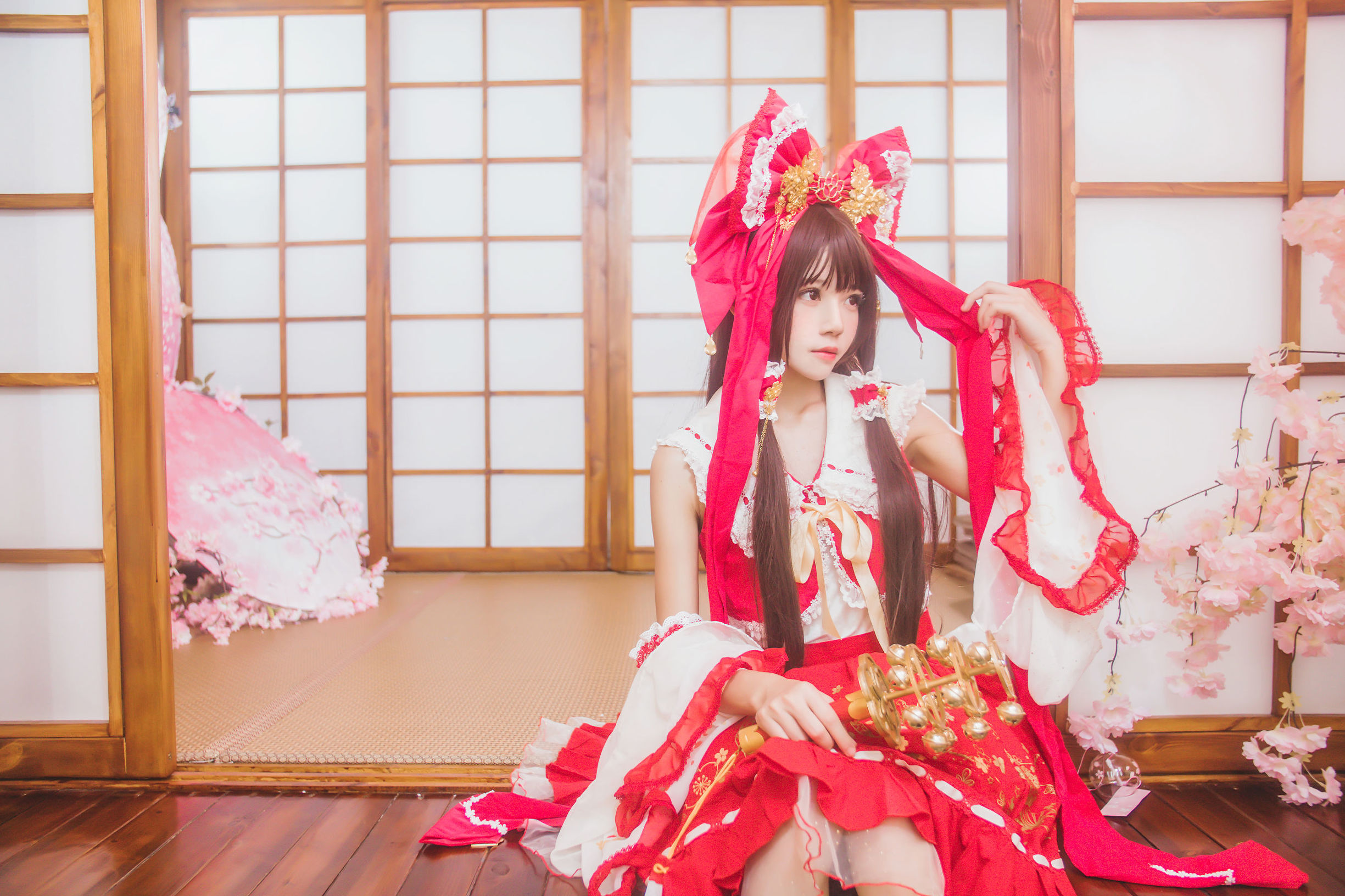 ロリCOS] 桜桃にゃ《霊夢 新年おめでとう》