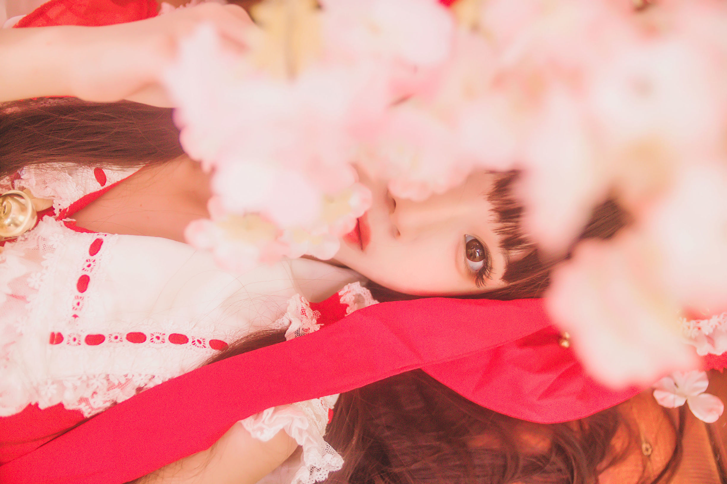 ロリCOS] 桜桃にゃ《霊夢 新年おめでとう》