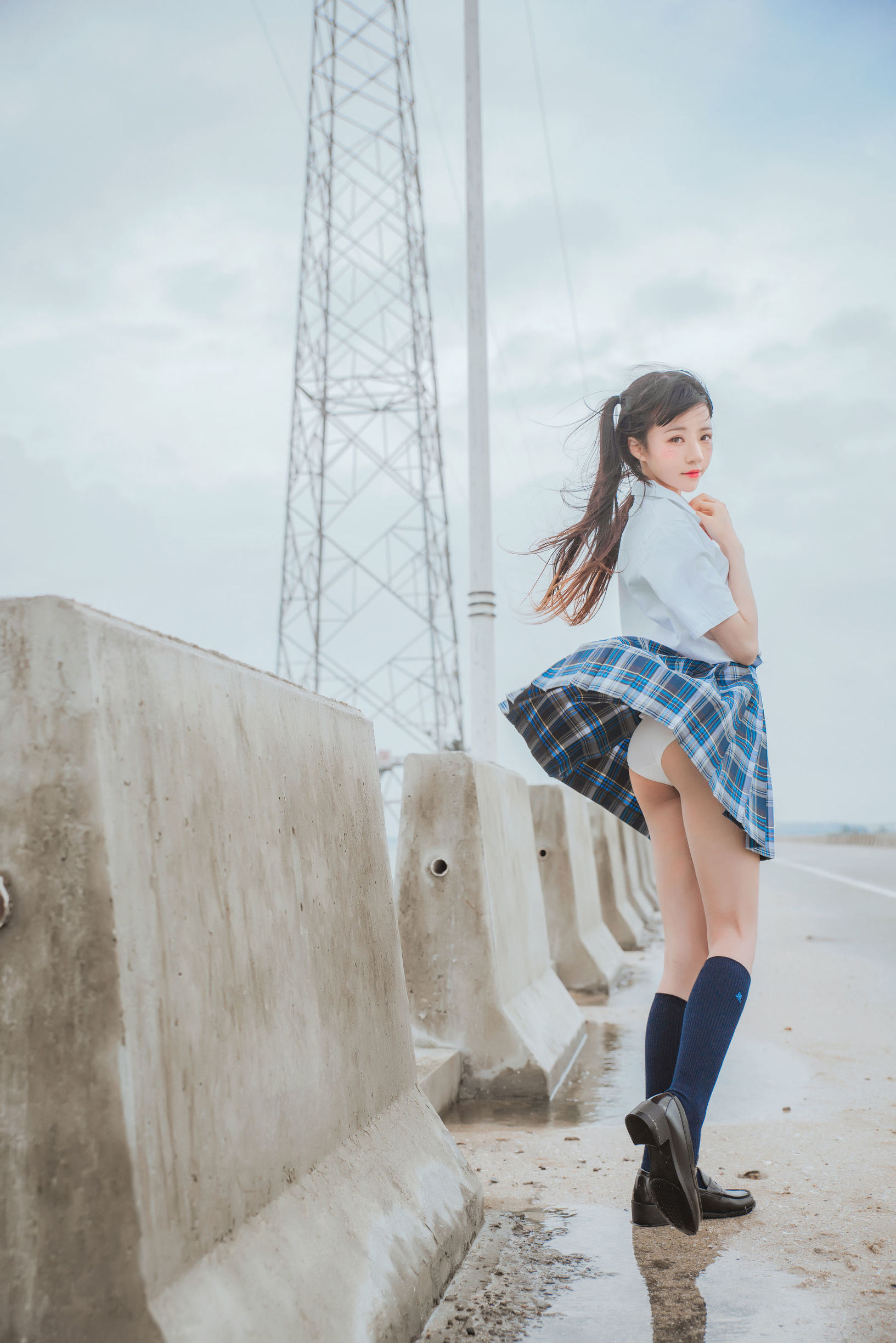  belle  Cosplay] Sakura Đào Meo «Gió Bên Tai»