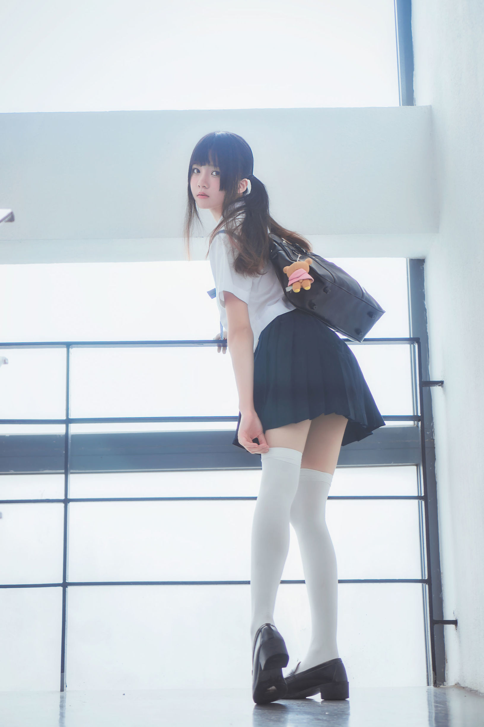 JKコスプレ 桜桃喵《蓝白水手服 ギャラリー