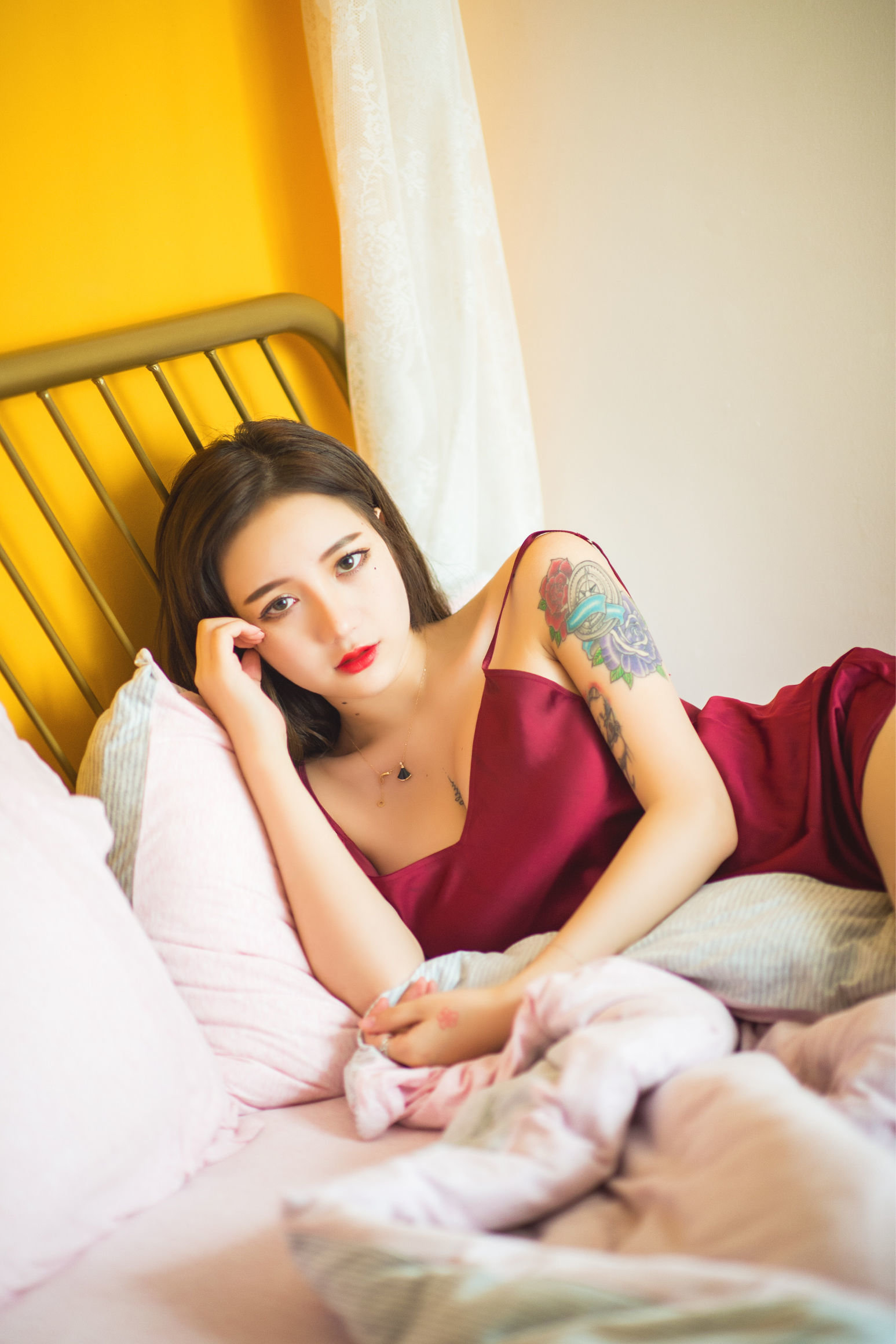 蘿莉COS 洛麗塔大哥 吊帶睡衣紋身寫真