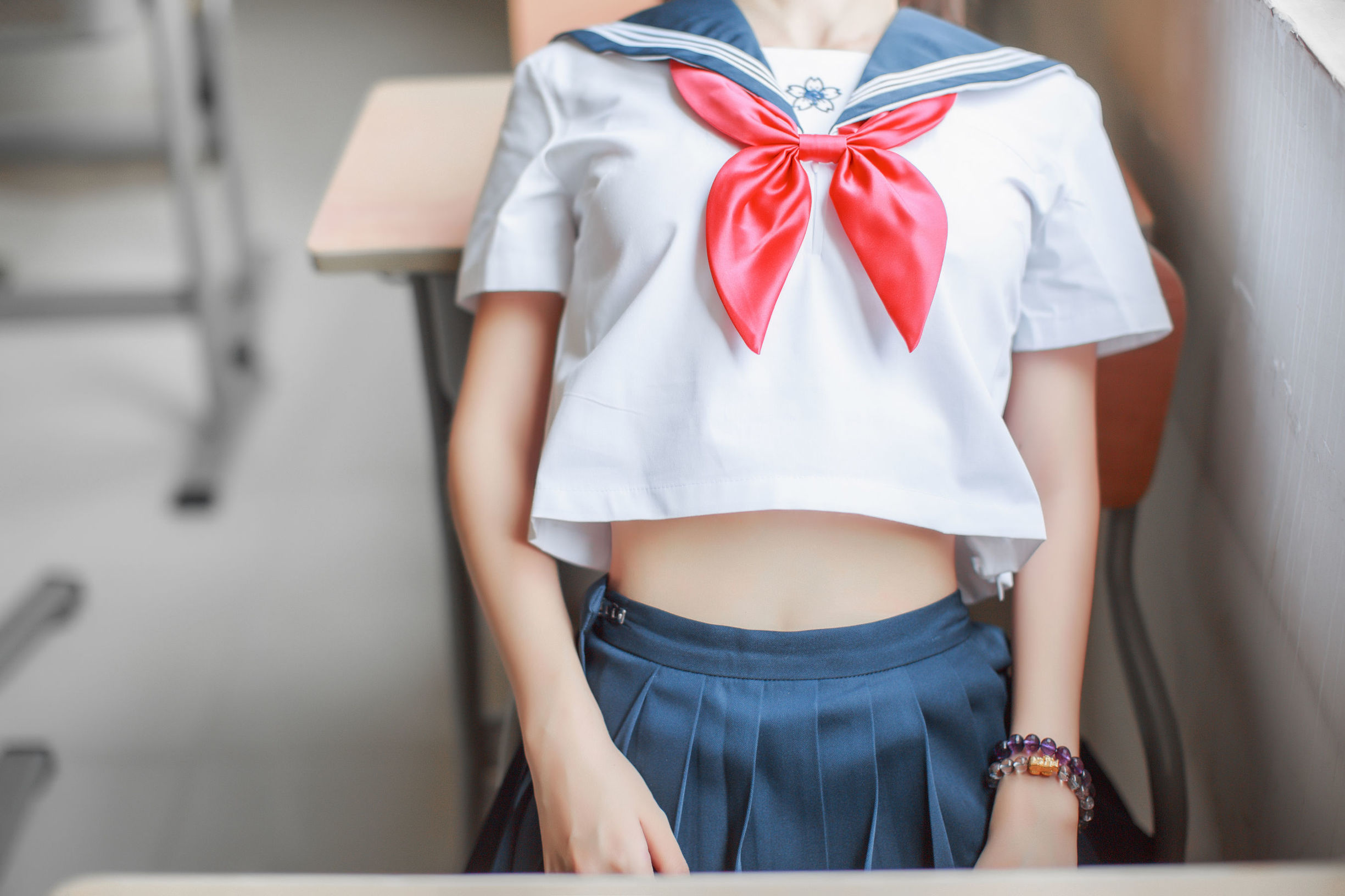 Crazy Cat ss Desk Mate’s Sailor Suit Cosplay