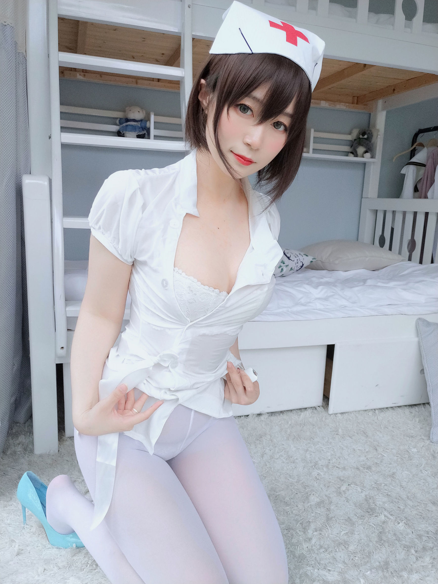  belle ta Cosplay] Baiyin - White Silk Little Nurse