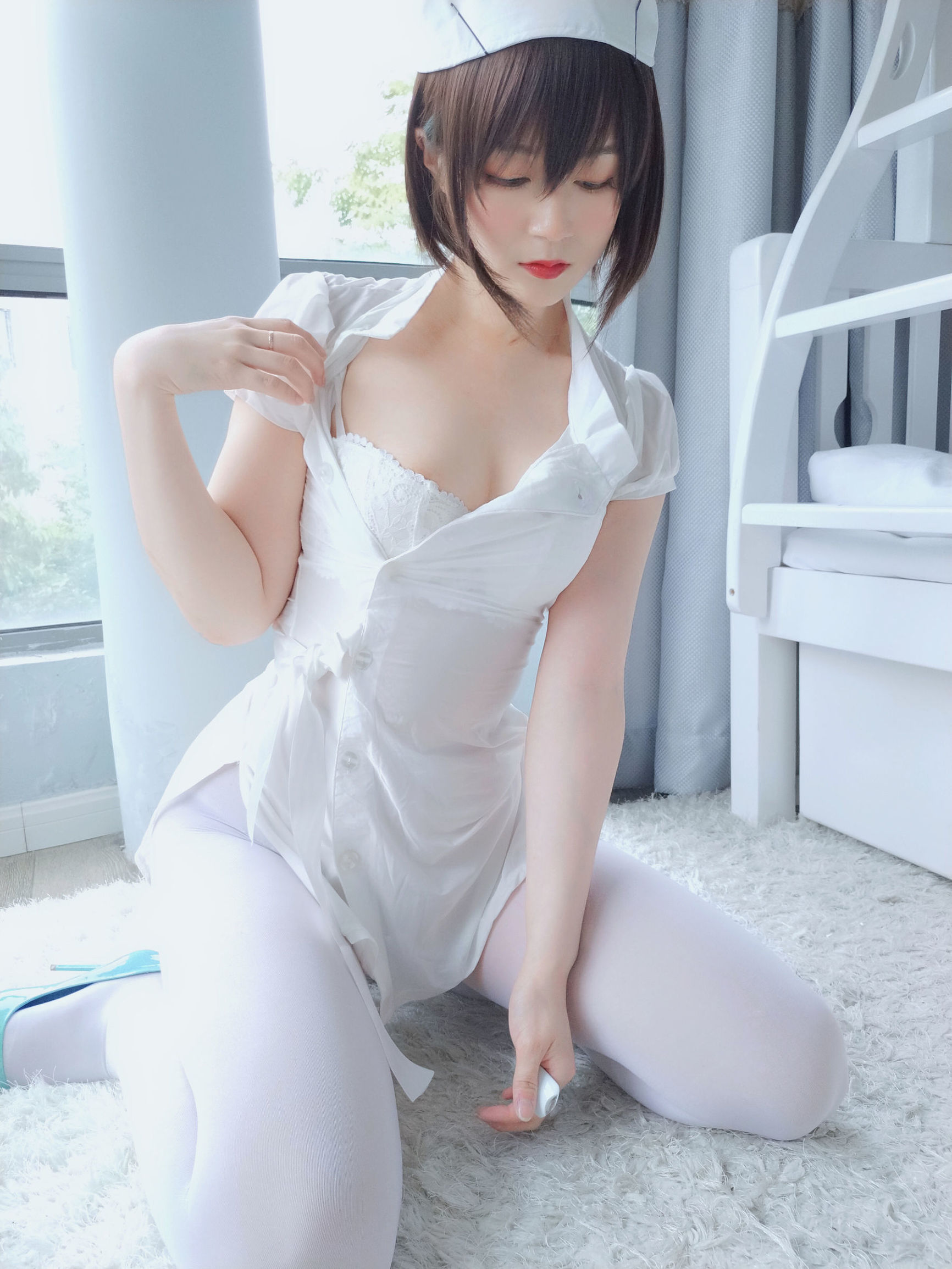  belle ta Cosplay] Baiyin - White Silk Little Nurse