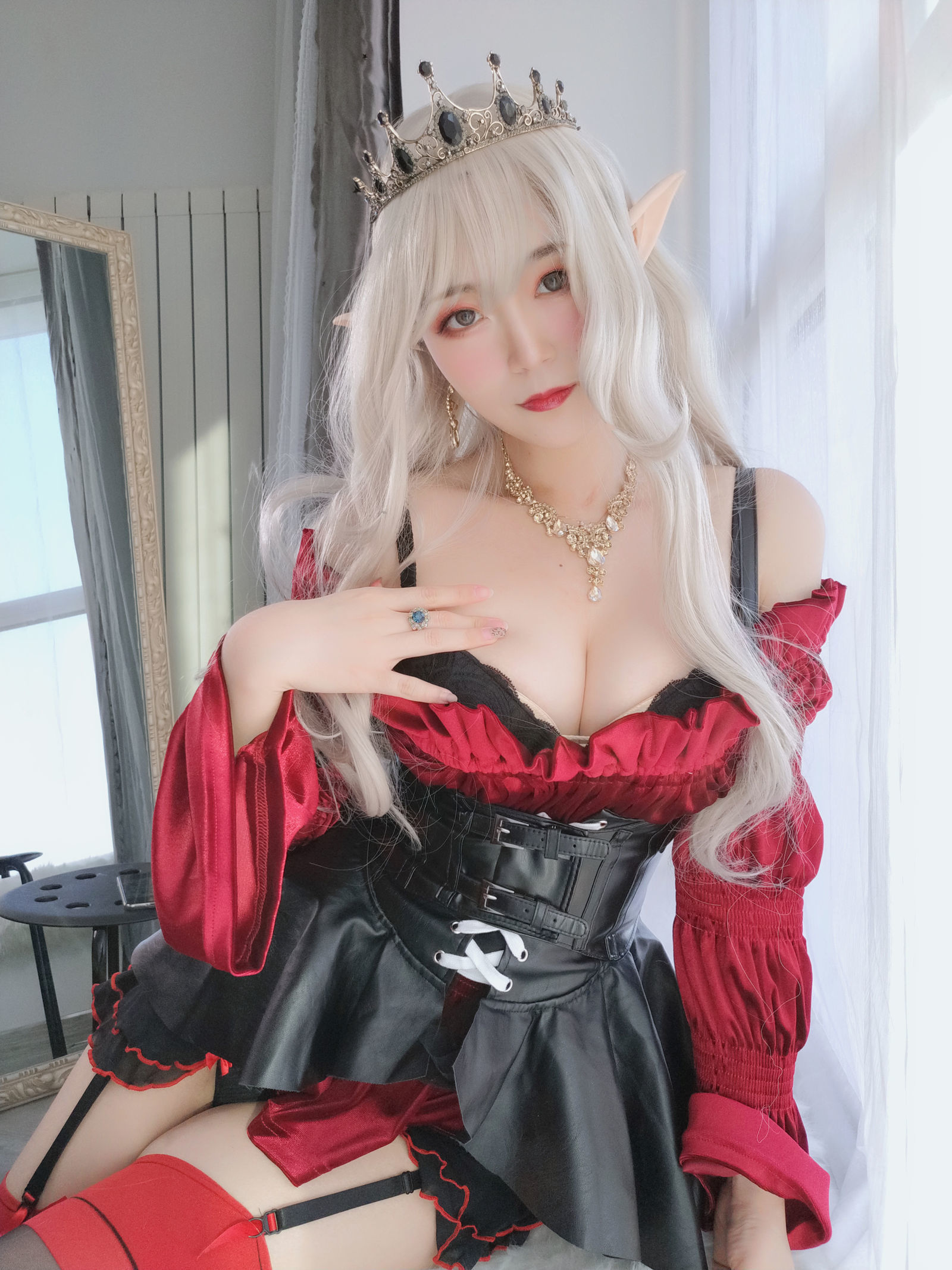  belle ta COS] Silver - Royal Vampire
