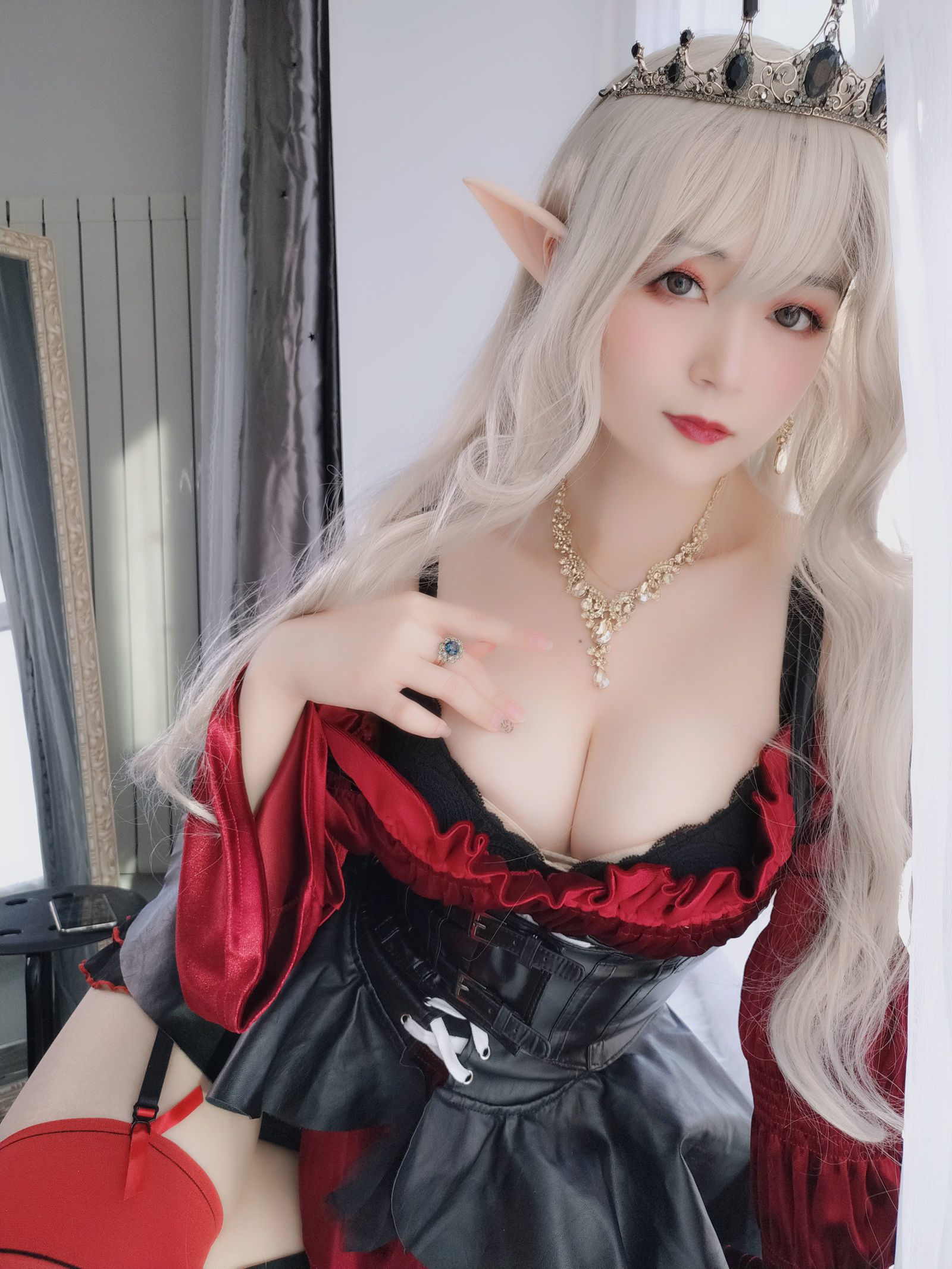  belle ta COS] Silver - Royal Vampire