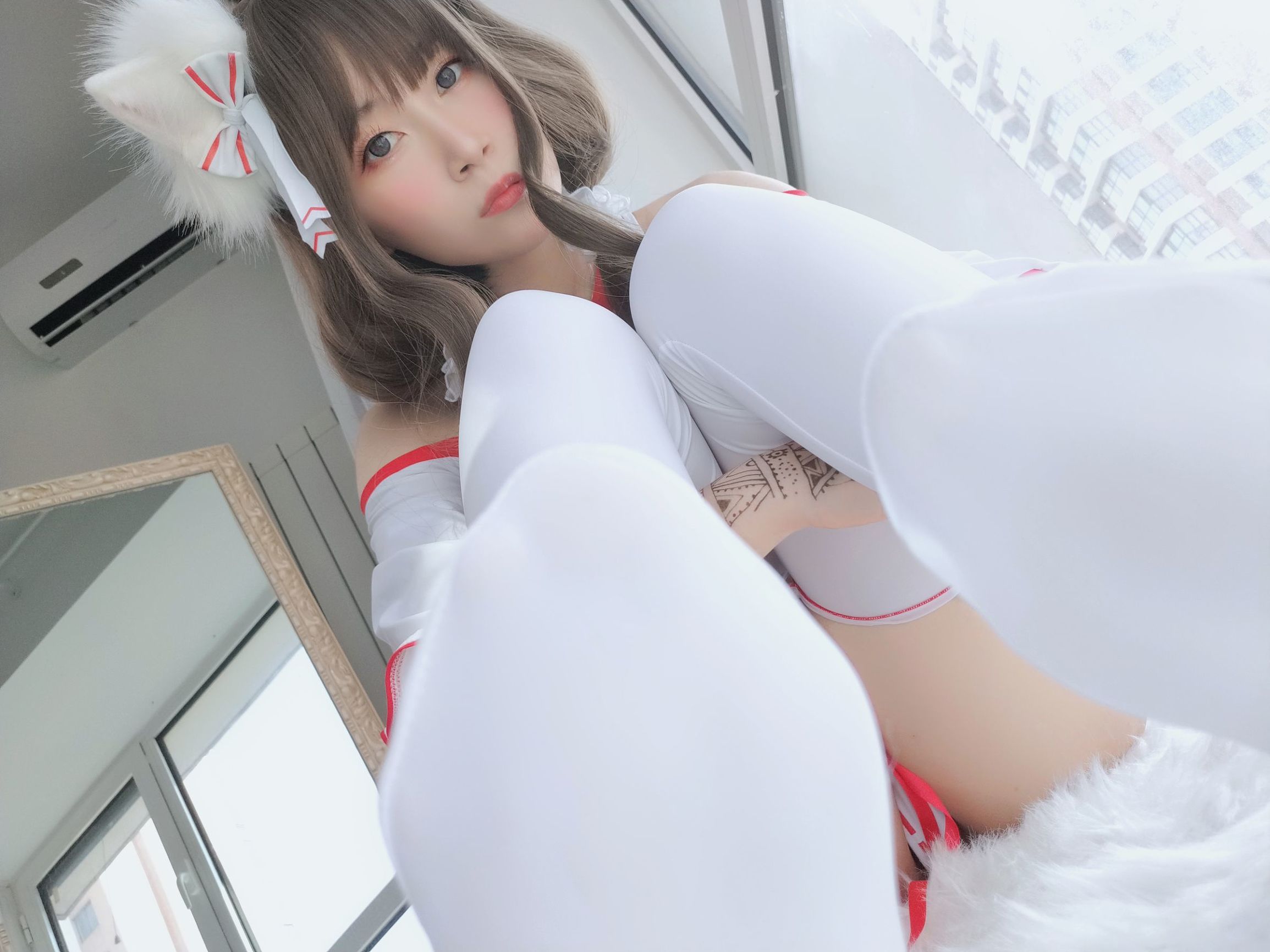 ロリコス] 白銀 - 神社で飼育された小狐狸