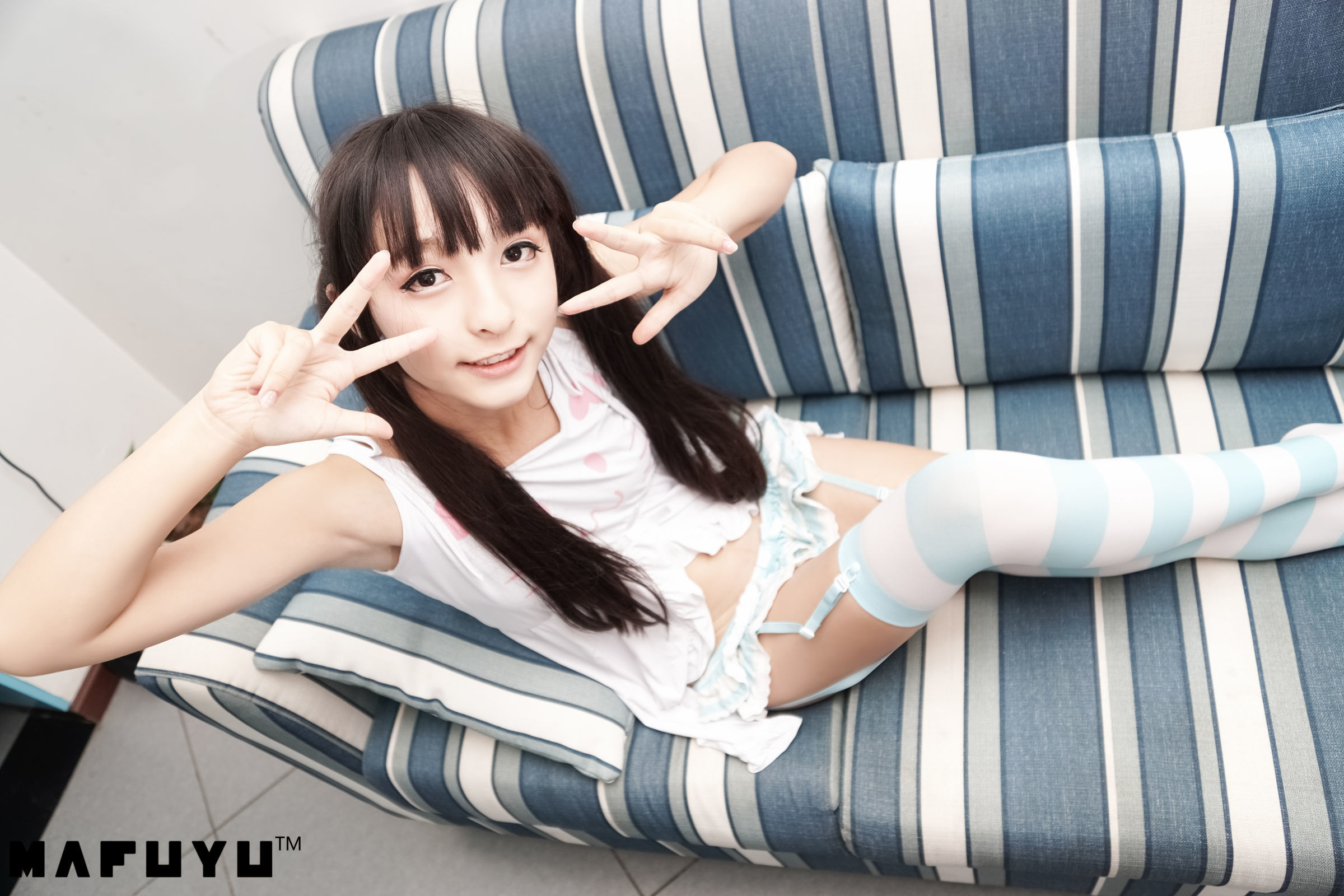 蘿莉COS] 神樂坂真冬 藍白條紋系列套圖