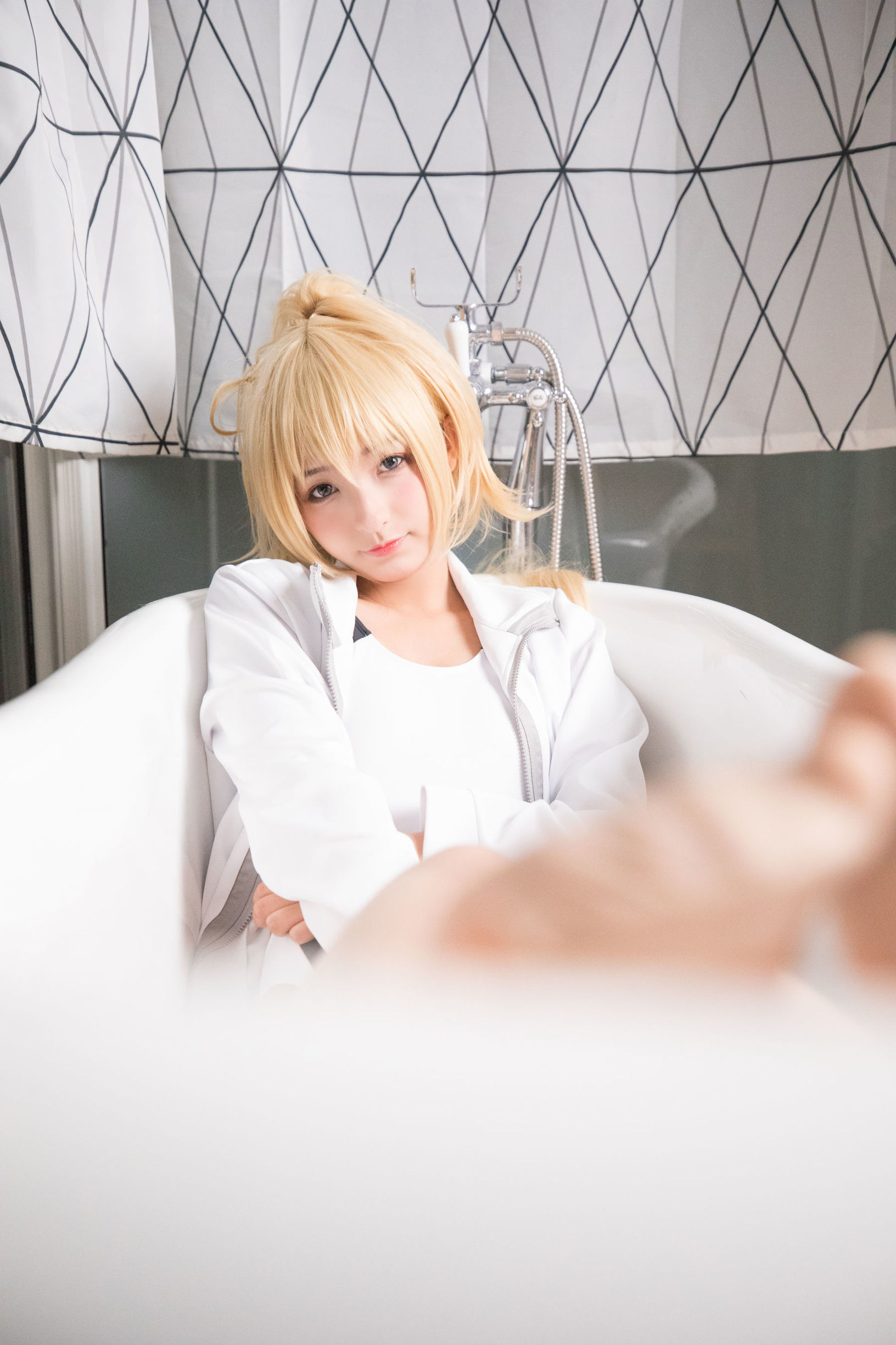 [萝莉COS] 神楽坂真冬 贞德泳装