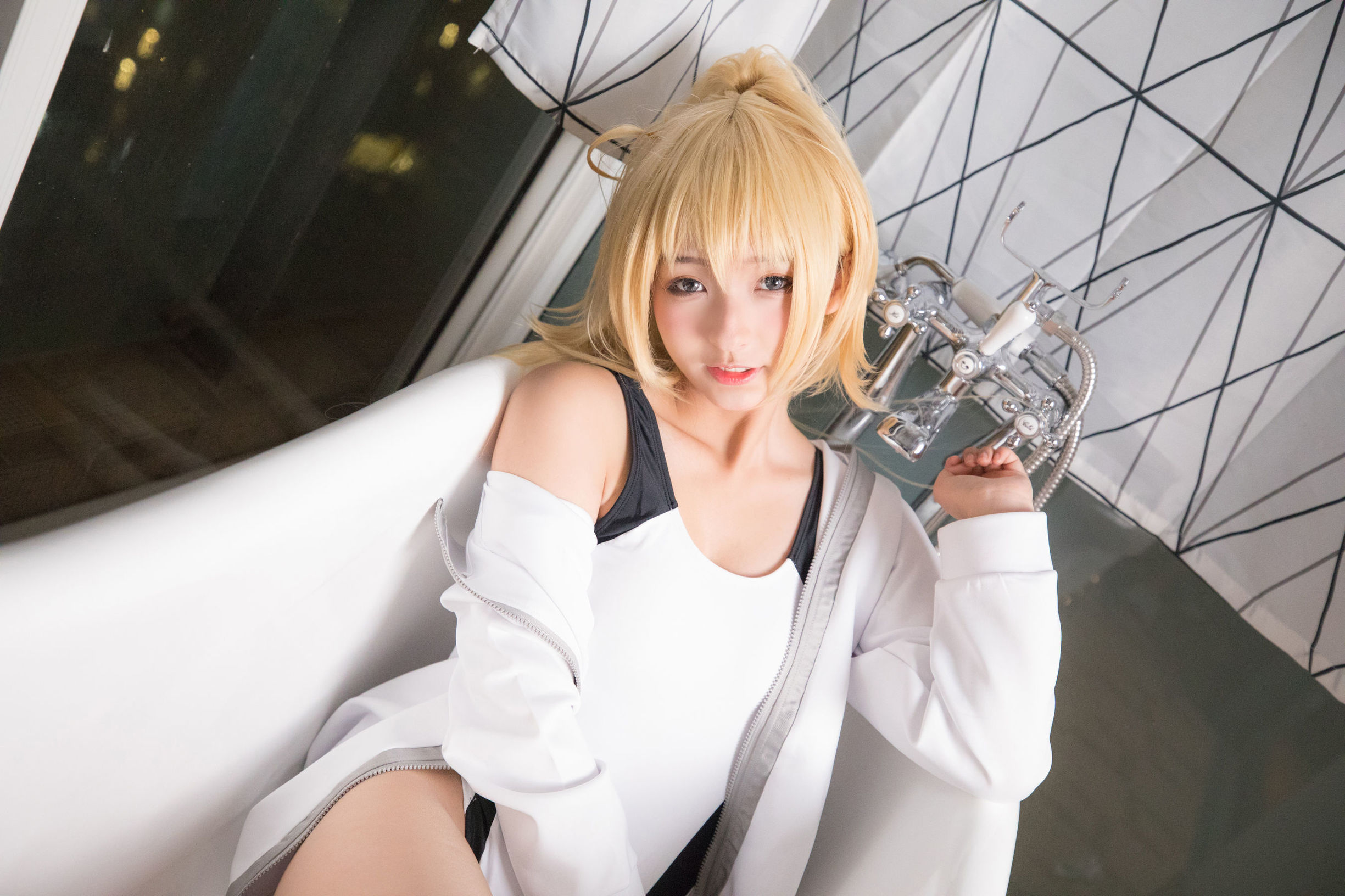 [萝莉COS] 神楽坂真冬 贞德泳装