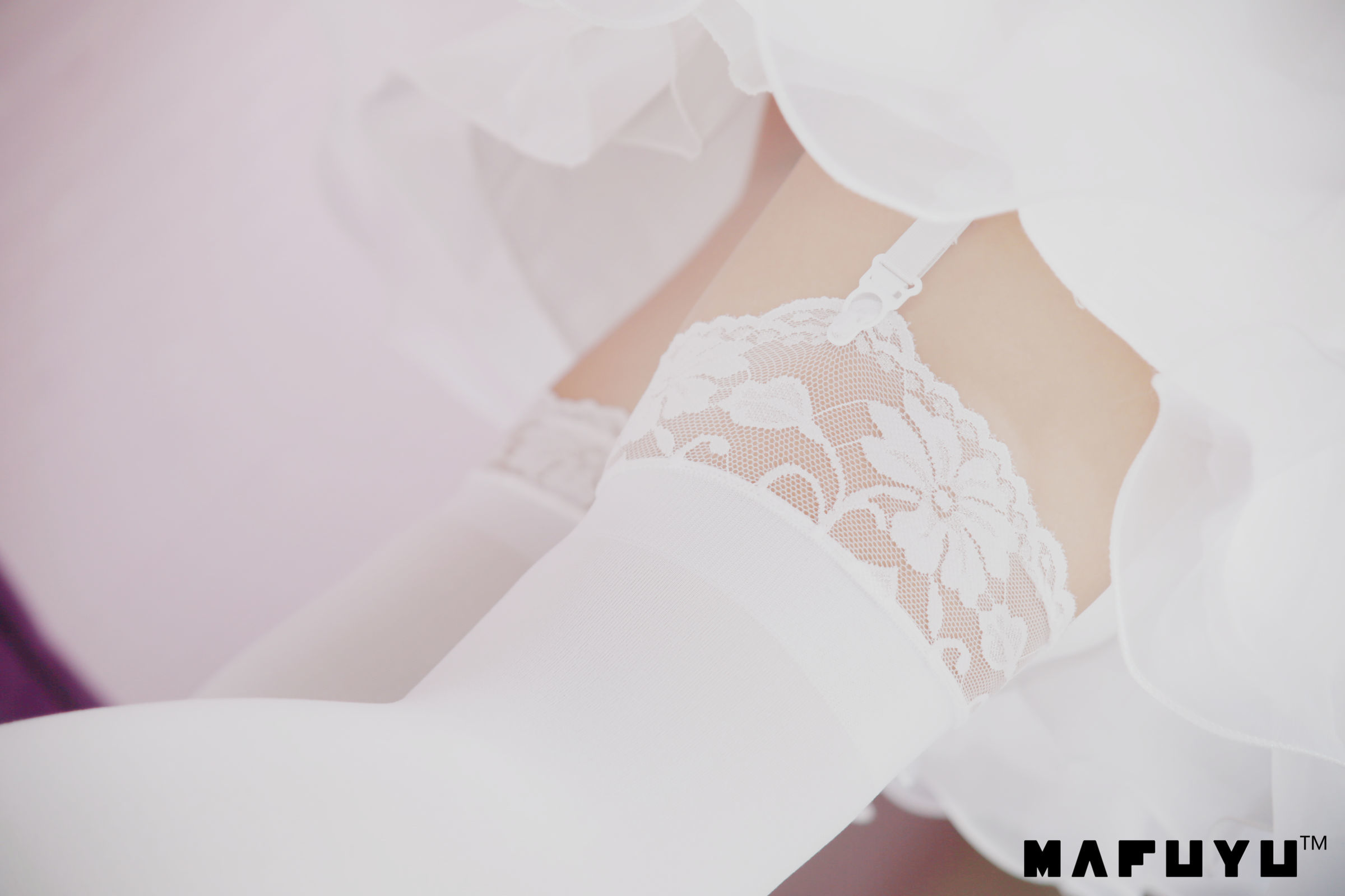  belle ta Cosplay] Kagura Ban Mafuyu Wedding Dress Series Photo Set