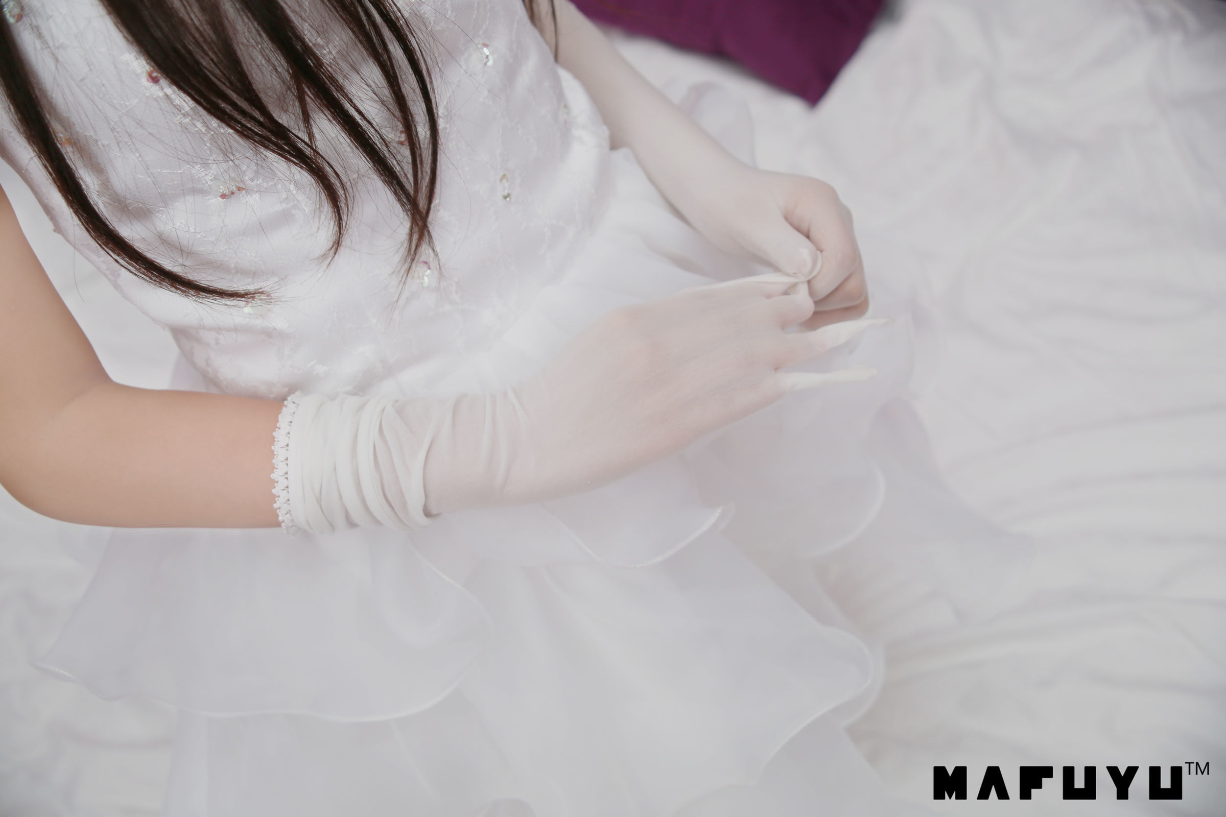  belle ta Cosplay] Kagura Ban Mafuyu Wedding Dress Series Photo Set