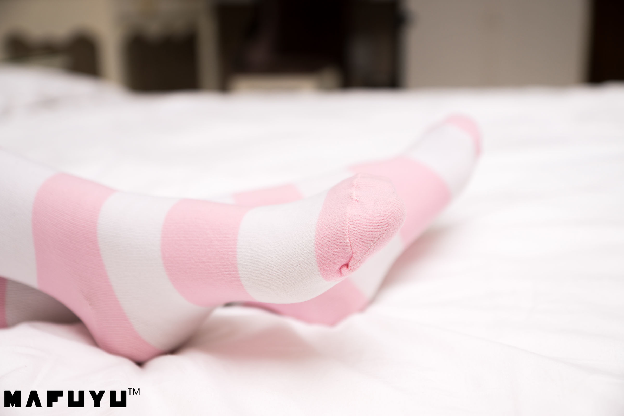  belle ta Cosplay] Kagura Ban Mafuyu Pink and White Striped Series Photo Set
