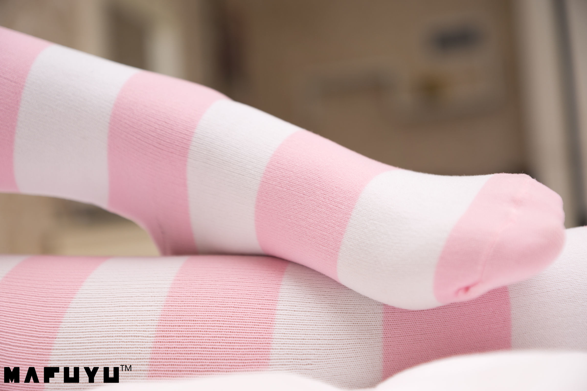  belle ta Cosplay] Kagura Ban Mafuyu Pink and White Striped Series Photo Set
