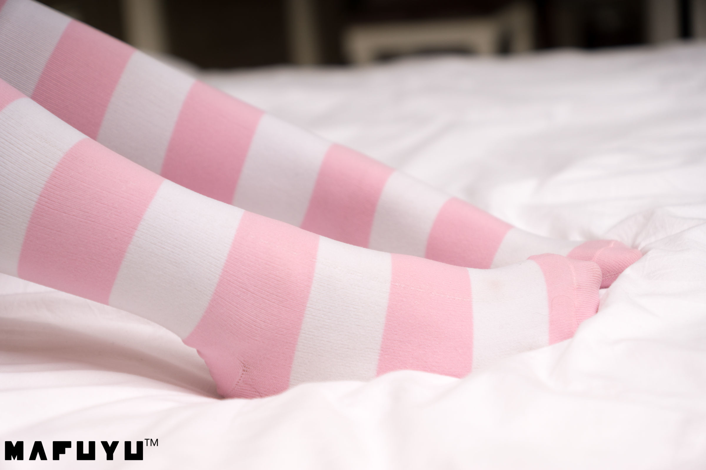  belle ta Cosplay] Kagura Ban Mafuyu Pink and White Striped Series Photo Set