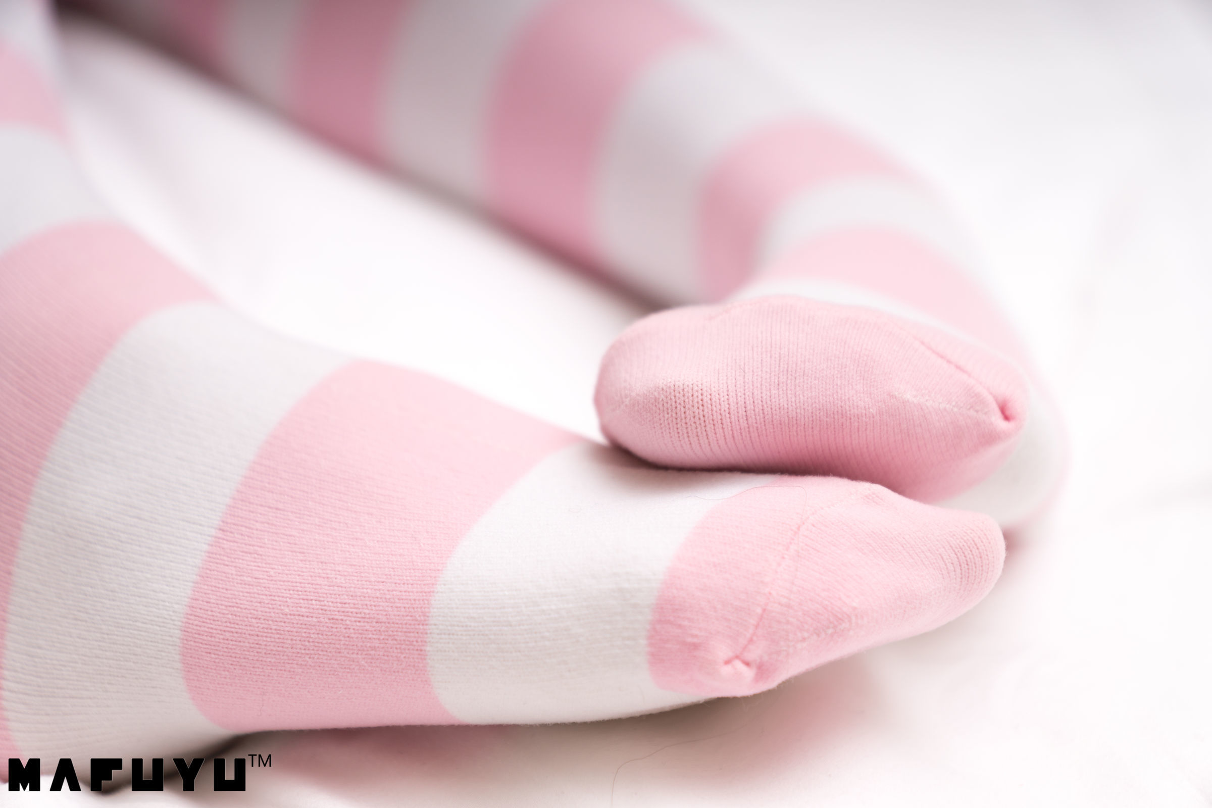  belle ta Cosplay] Kagura Ban Mafuyu Pink and White Striped Series Photo Set