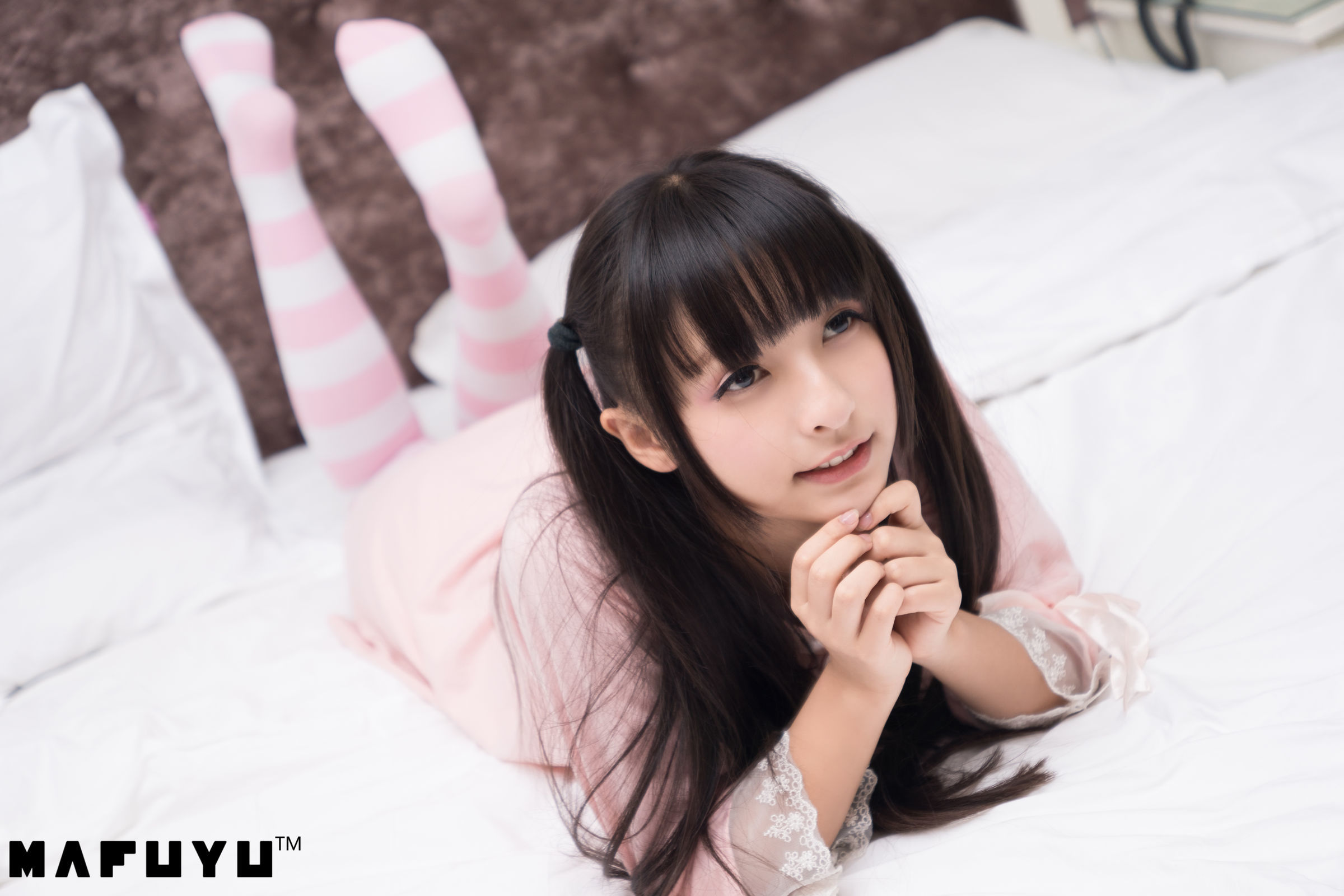  belle ta Cosplay] Kagura Ban Mafuyu Sê-ri Ảnh Sọc Hồng Trắng
