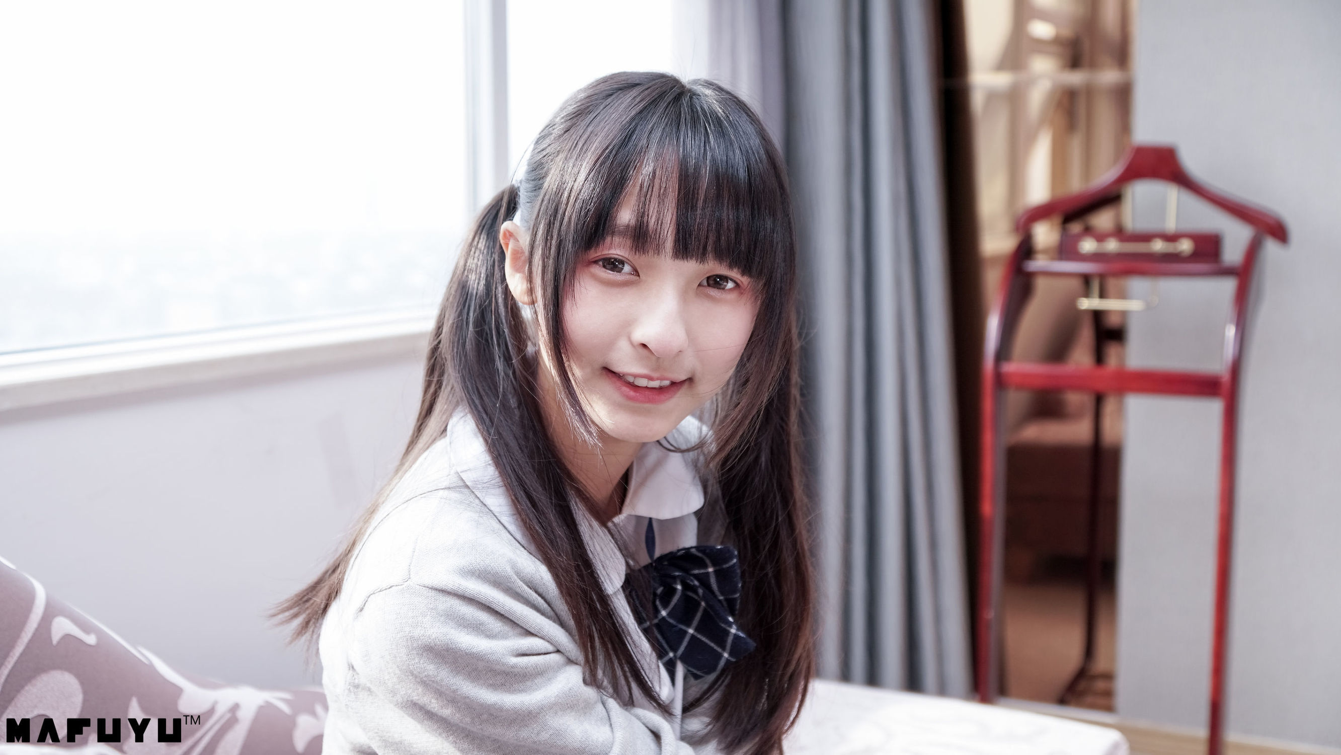 Cosplay  belle ta] Kagura Ban Mafuyu - Bộ ảnh series vớ cao su
