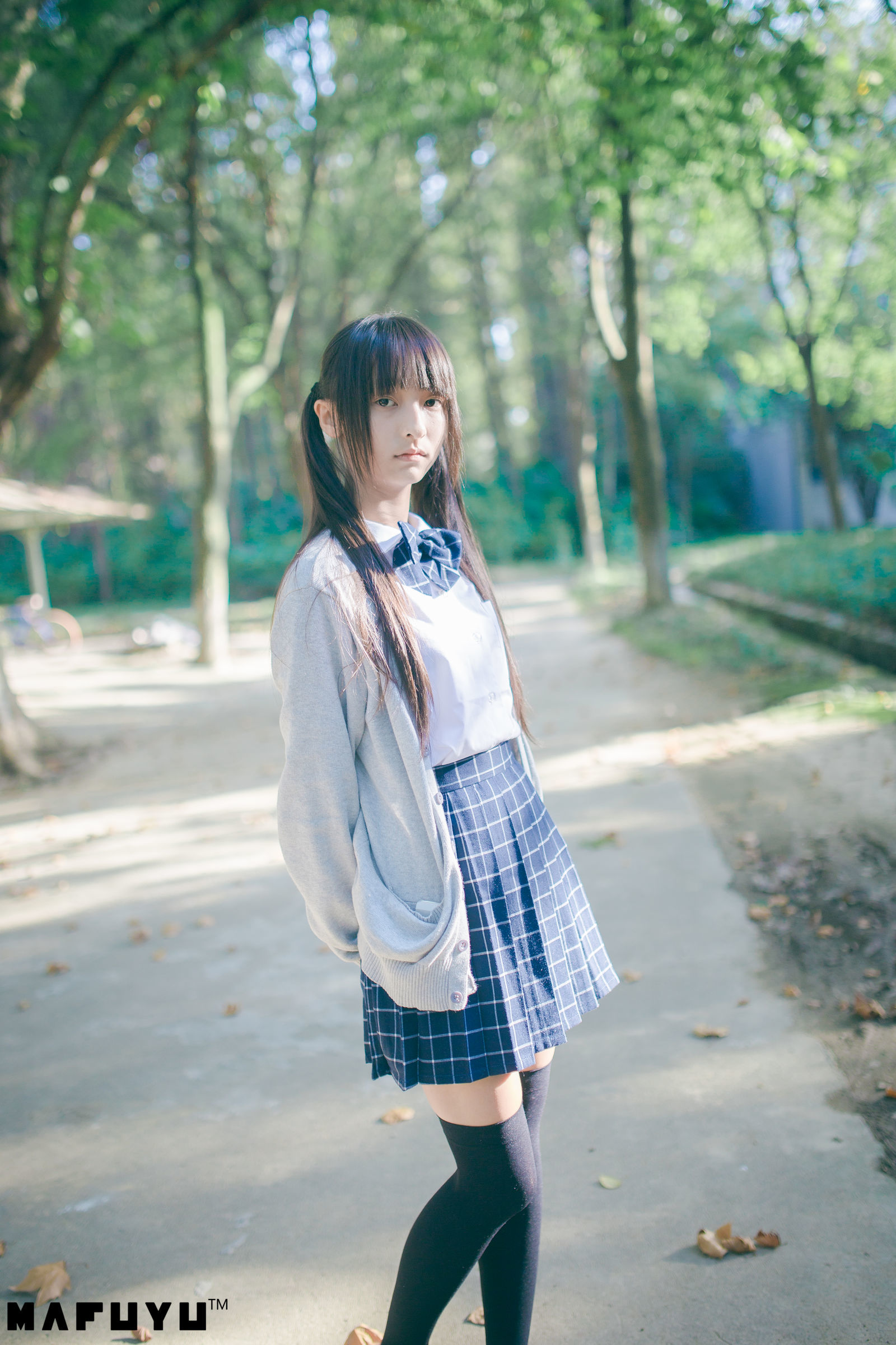  belle  COS] Kagura Ban Mafuyu - Bộ ảnh Series Áo đồng phục trường học Ánh Dương