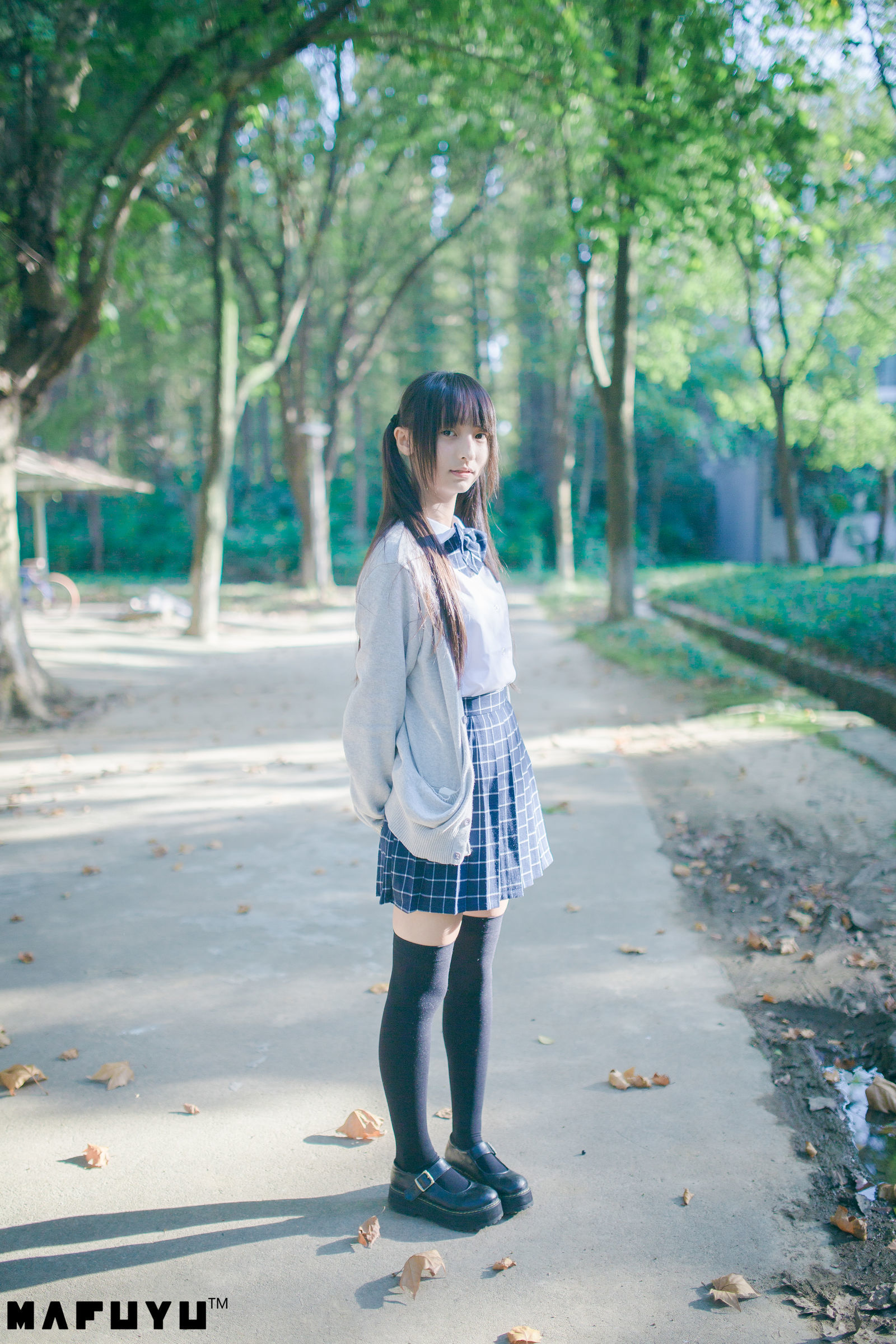  belle  COS] Kagura Ban Mafuyu - Bộ ảnh Series Áo đồng phục trường học Ánh Dương