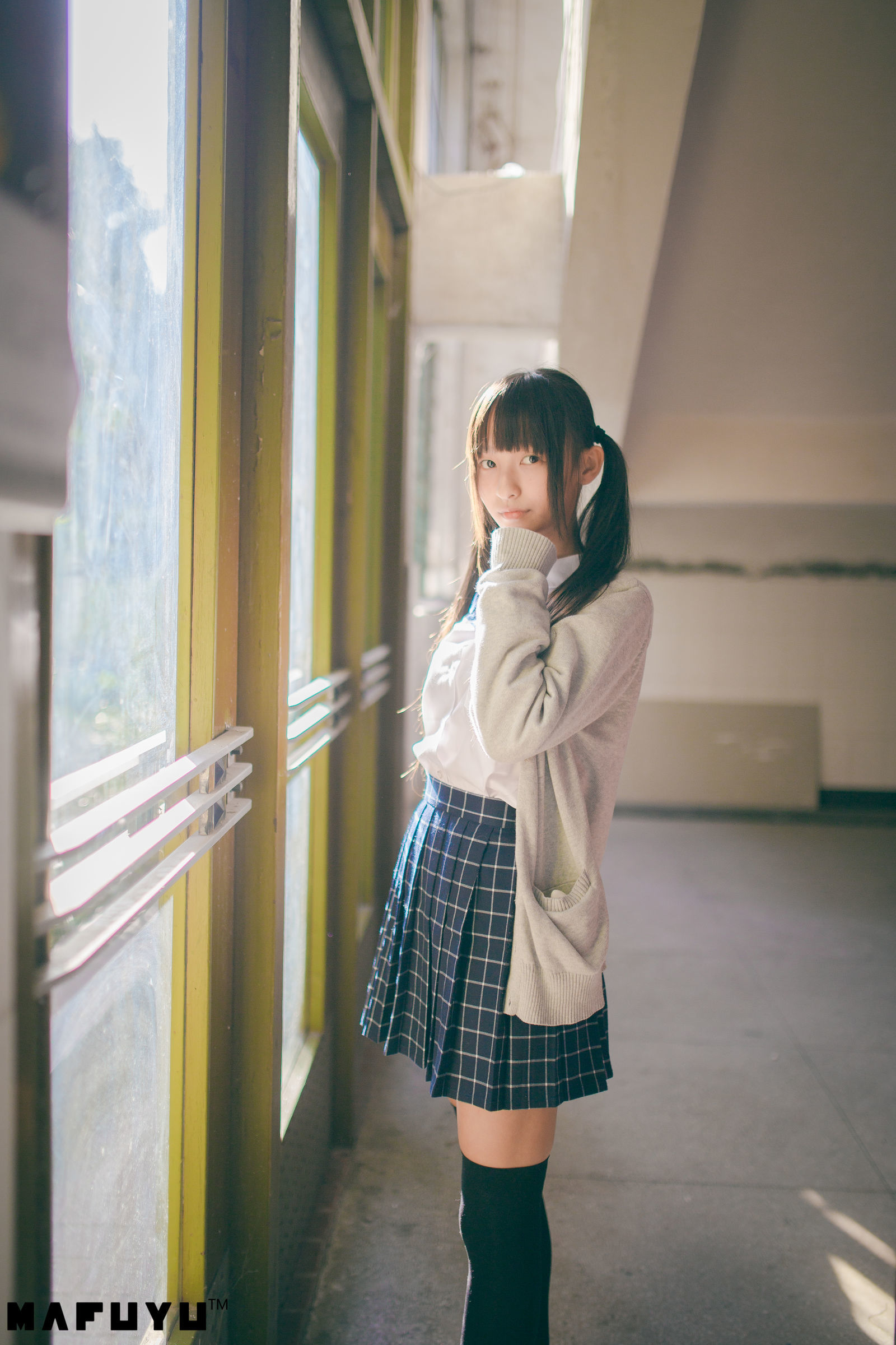  belle  COS] Kagura Ban Mafuyu - Bộ ảnh Series Áo đồng phục trường học Ánh Dương