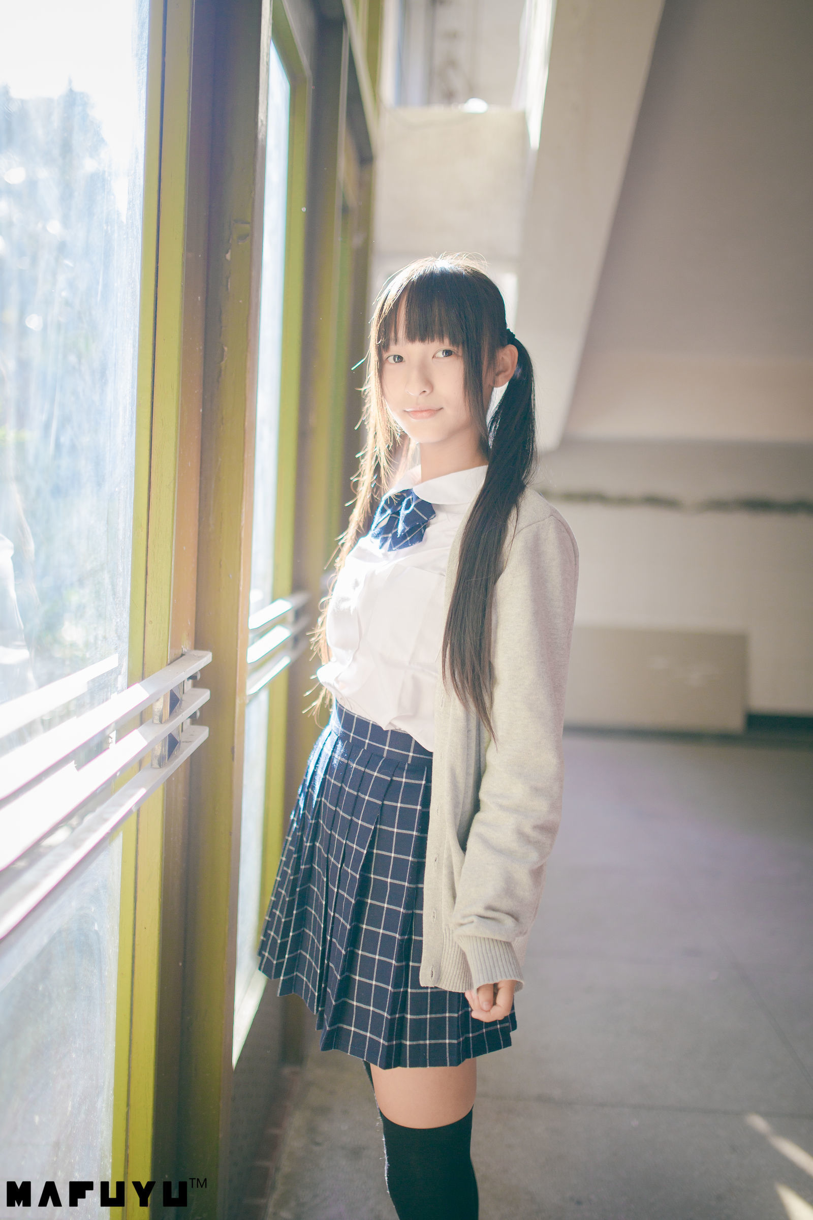  belle  COS] Kagura Ban Mafuyu - Bộ ảnh Series Áo đồng phục trường học Ánh Dương