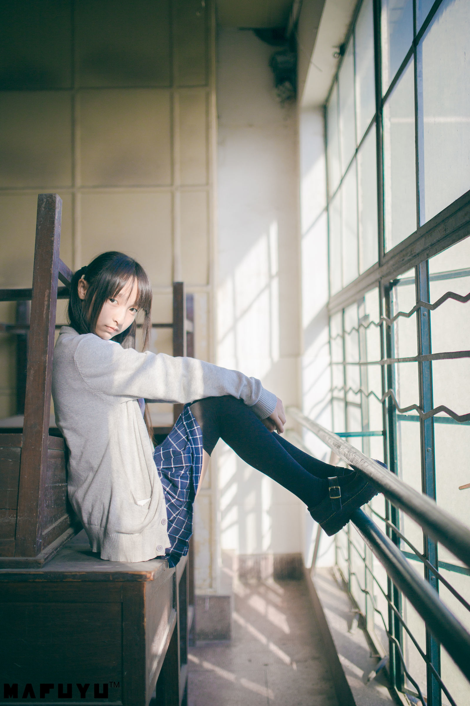  belle  COS] Kagura Ban Mafuyu - Bộ ảnh Series Áo đồng phục trường học Ánh Dương