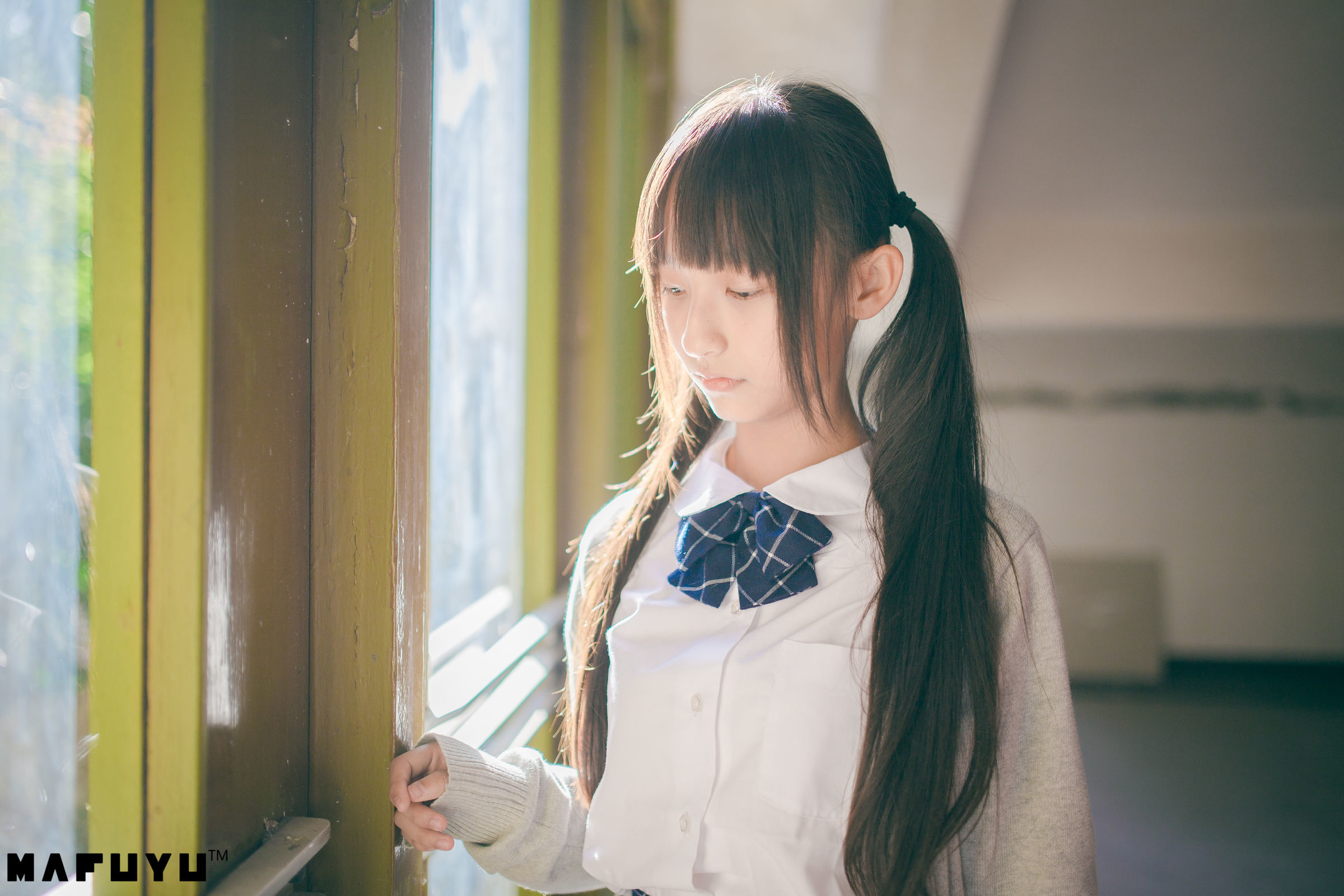  belle  COS] Kagura Ban Mafuyu - Bộ ảnh Series Áo đồng phục trường học Ánh Dương