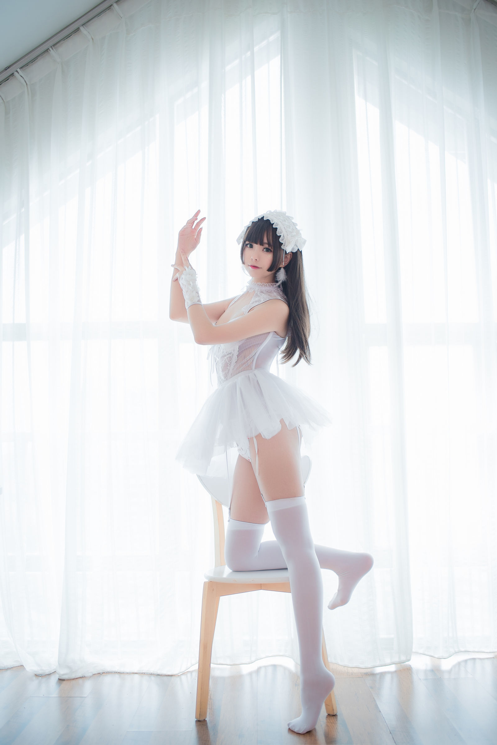 ロリコス] 萌え系小野妹子w - 白色の纱裙 + レムナース + レムバニーガール