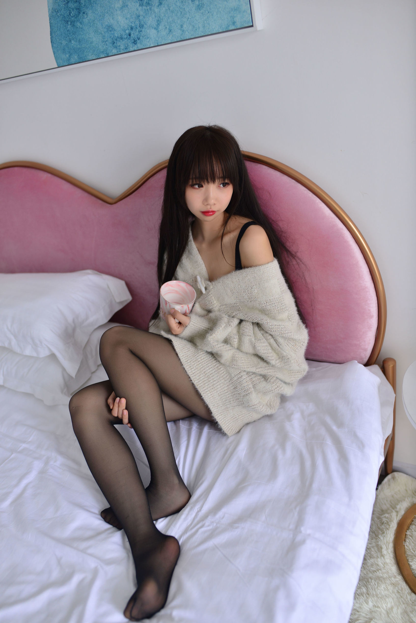 [萝莉COS] 雪琪 - 毛衣少女