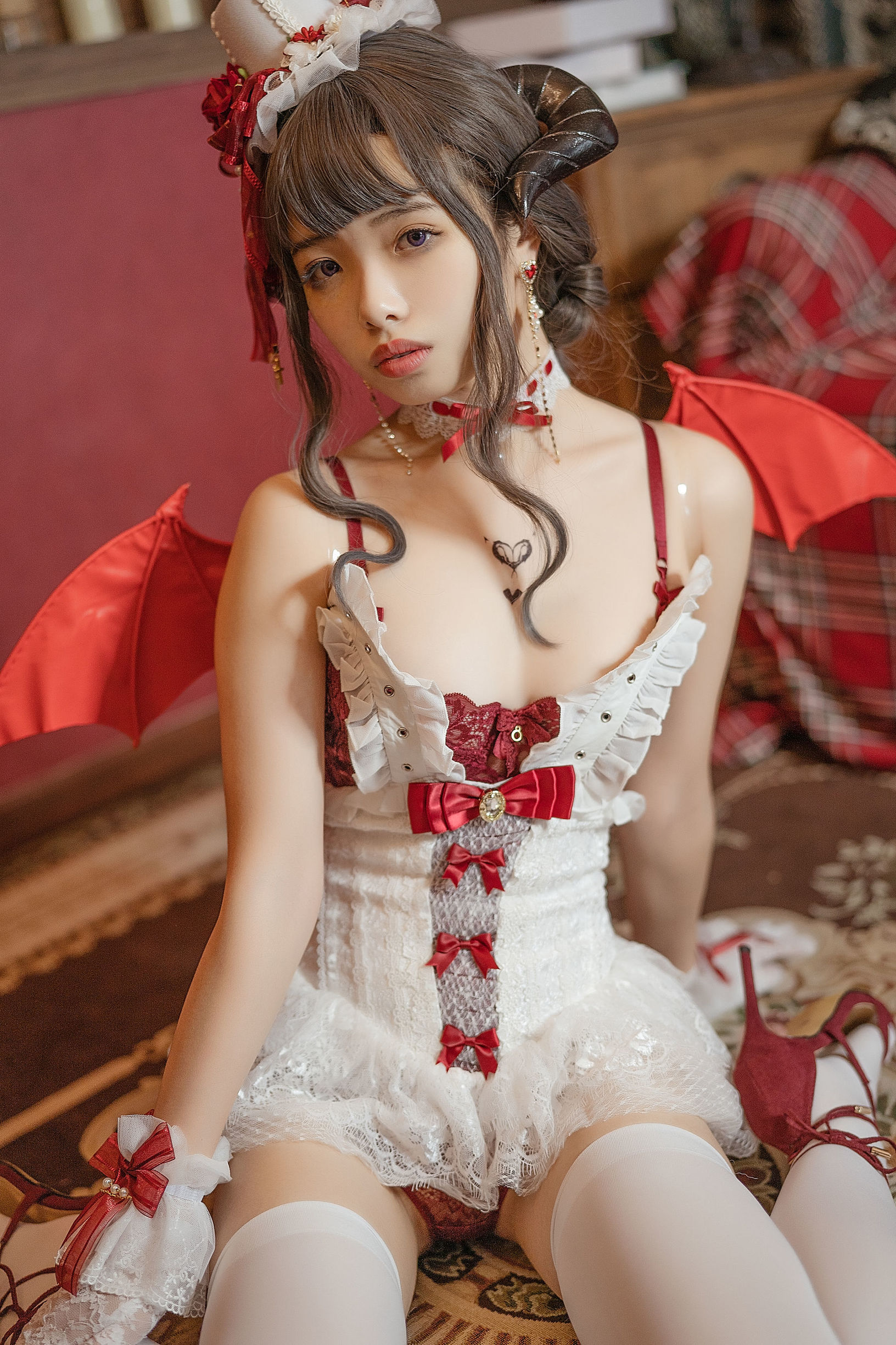 蘿莉COS] 雯妹 - 魅魔 優雅的惡魔