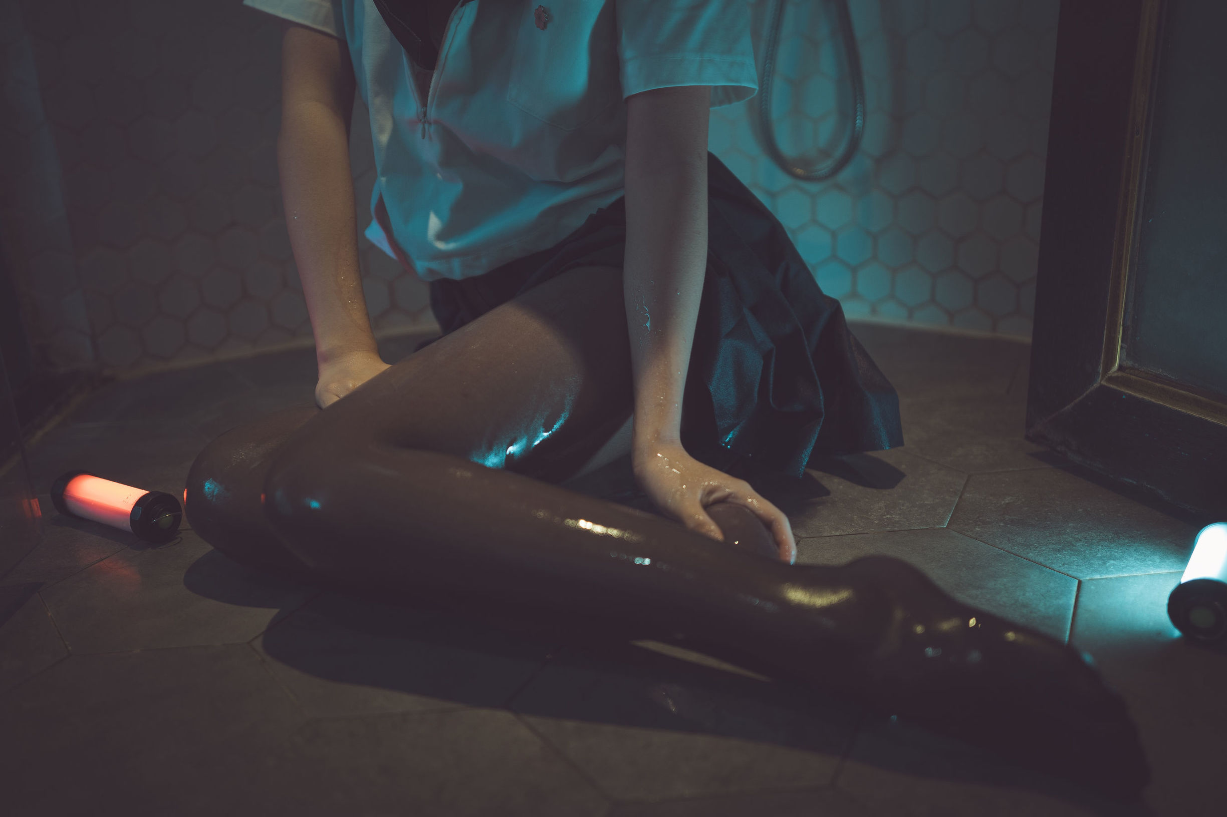 蘿莉COS] 麵餅仙兒 - 腦內少女 浴缸黑絲