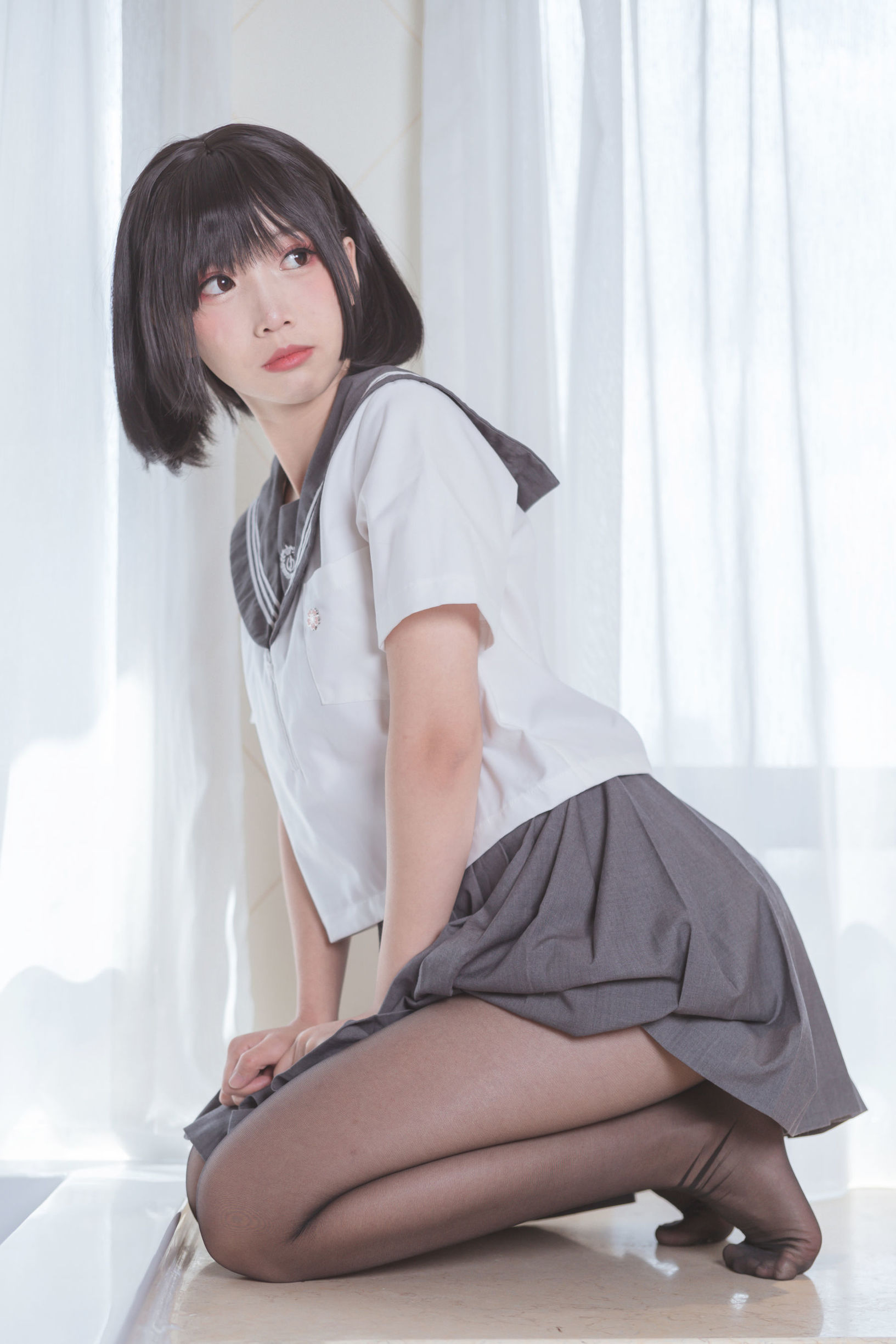 蘿莉COS] 麵餅仙兒 - 腦內少女 黑絲JK