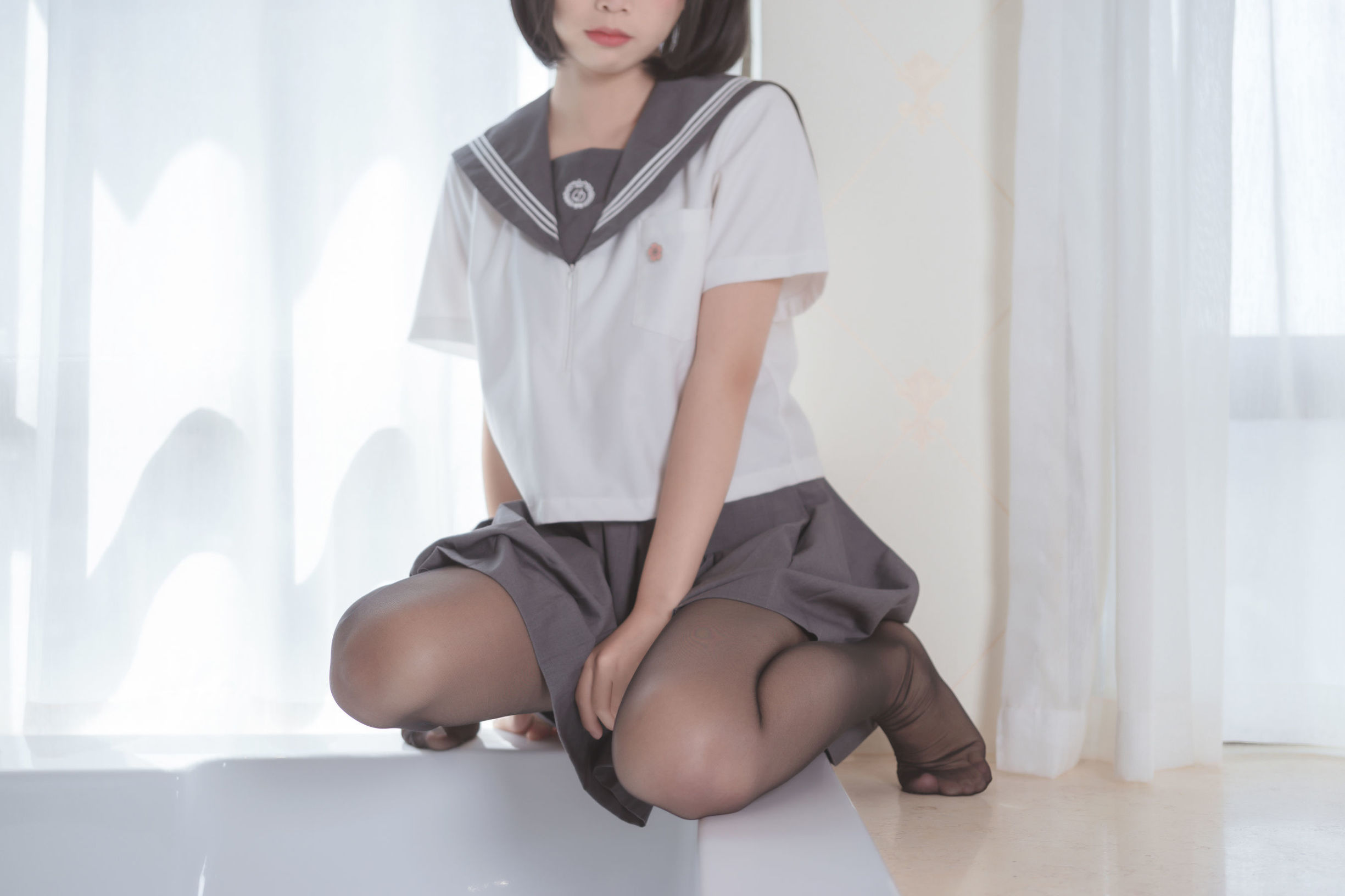蘿莉COS] 麵餅仙兒 - 腦內少女 黑絲JK
