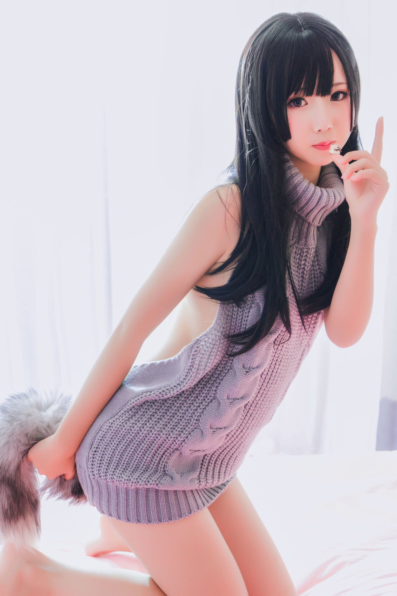 蘿莉COS] 麵餅仙兒 - 露背毛衣！！