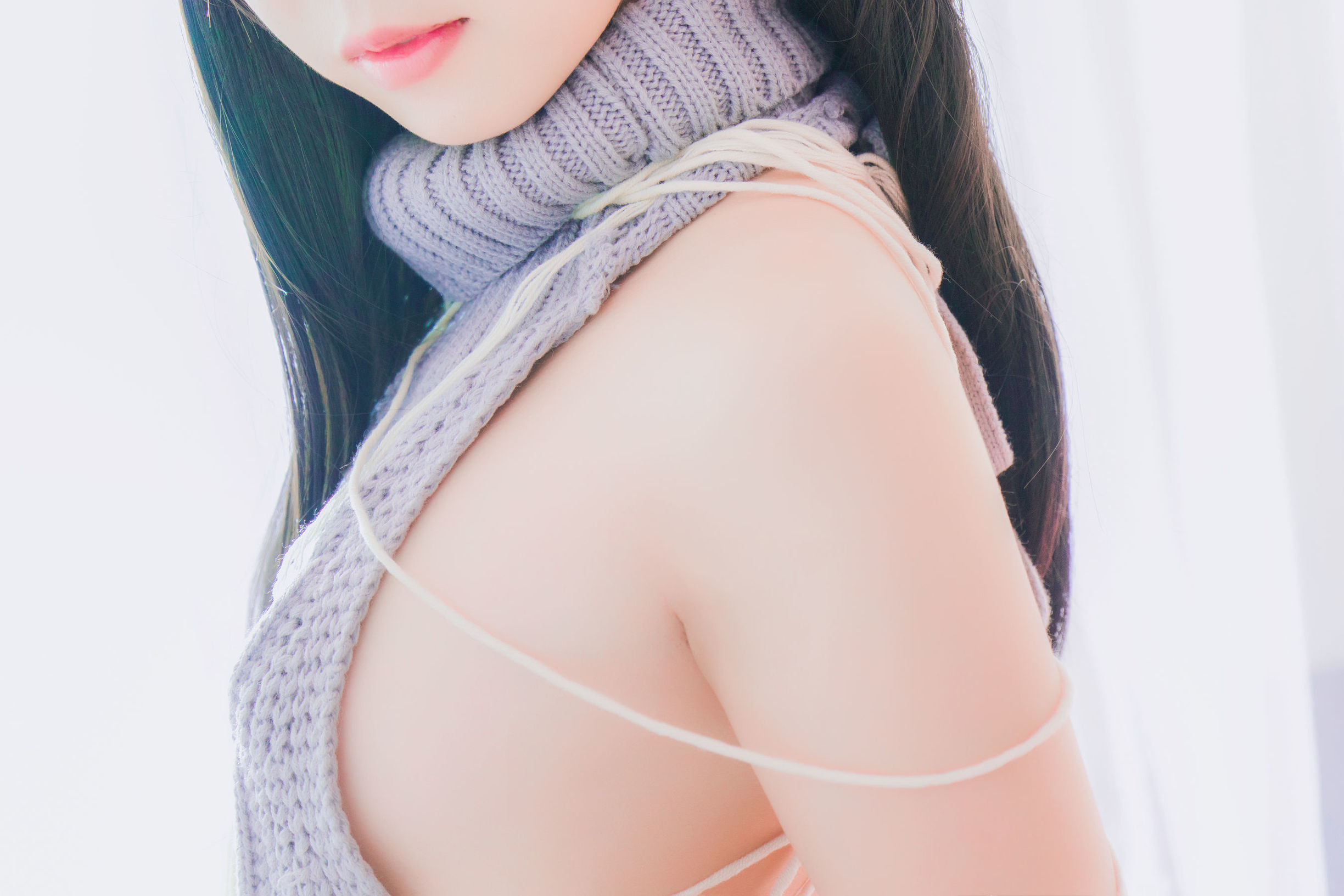 롤리타 COS] 면빙선 - 등 노출 스웨터!!