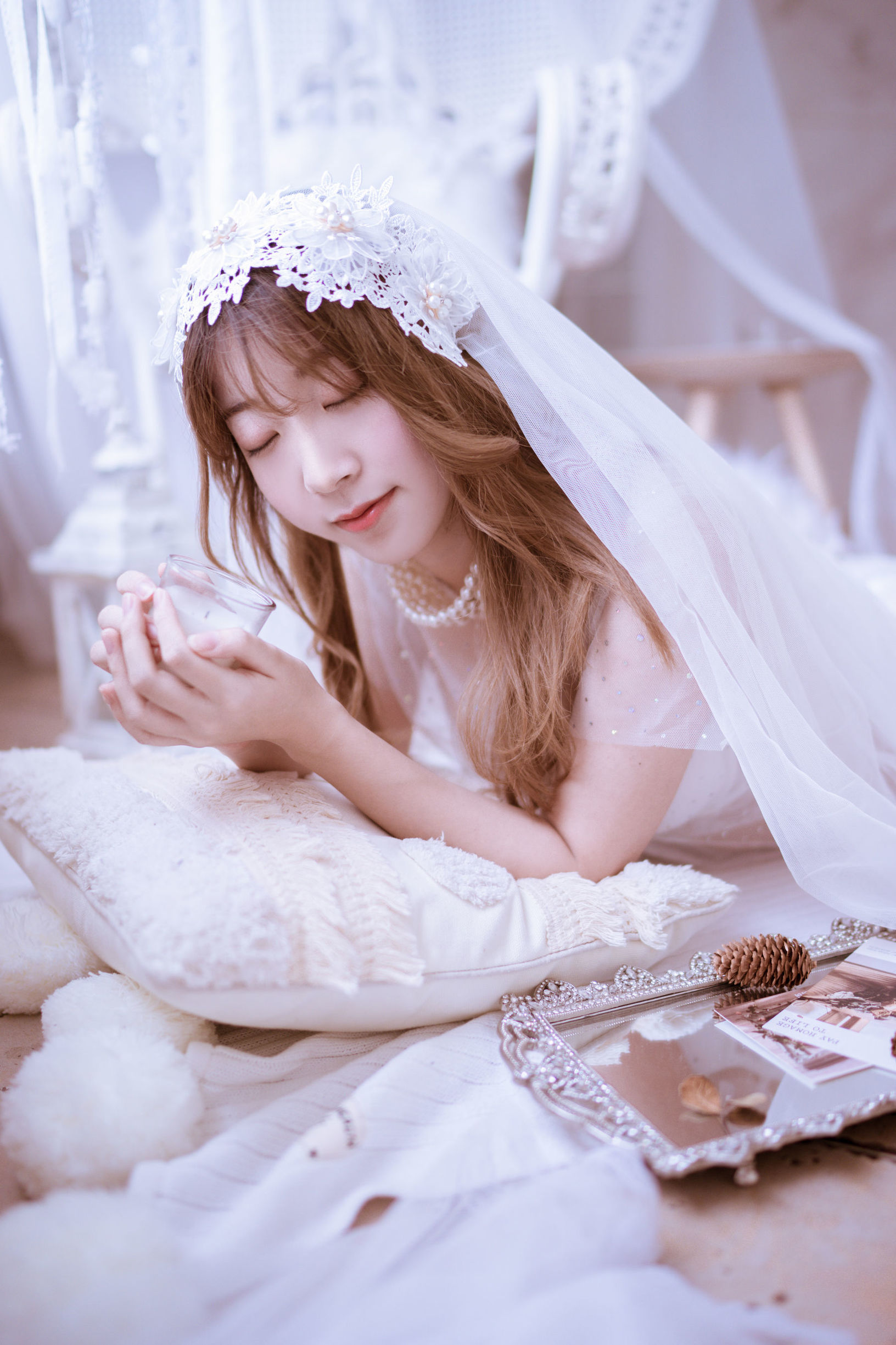 蘿莉COS] 黑川 - 年上女友 婚紗+毛衣