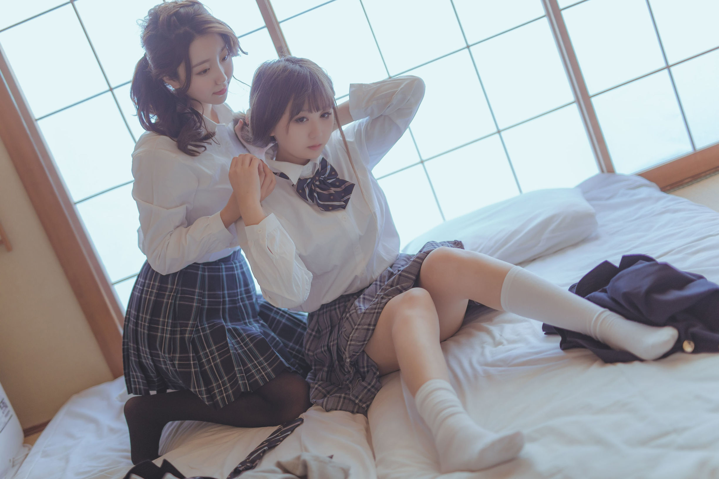Cosplay  belle ] Hắc Xuyên - JK Yuri