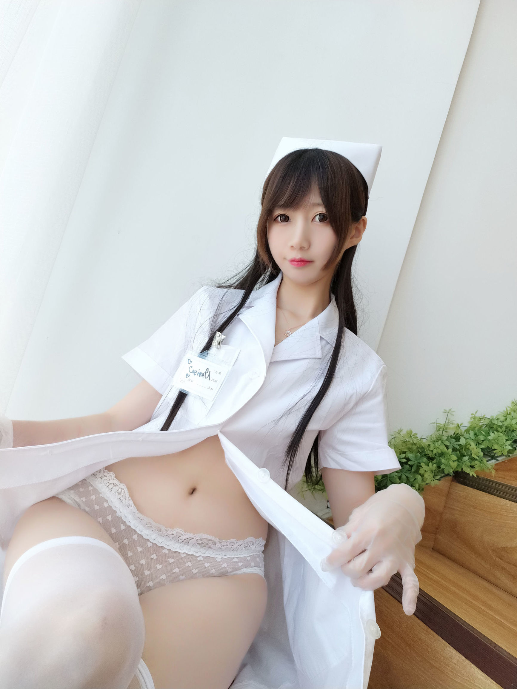  belle ta Cosplay] NAGISA Monster Meow Self-shot Series No. 002 White Silk Nurse